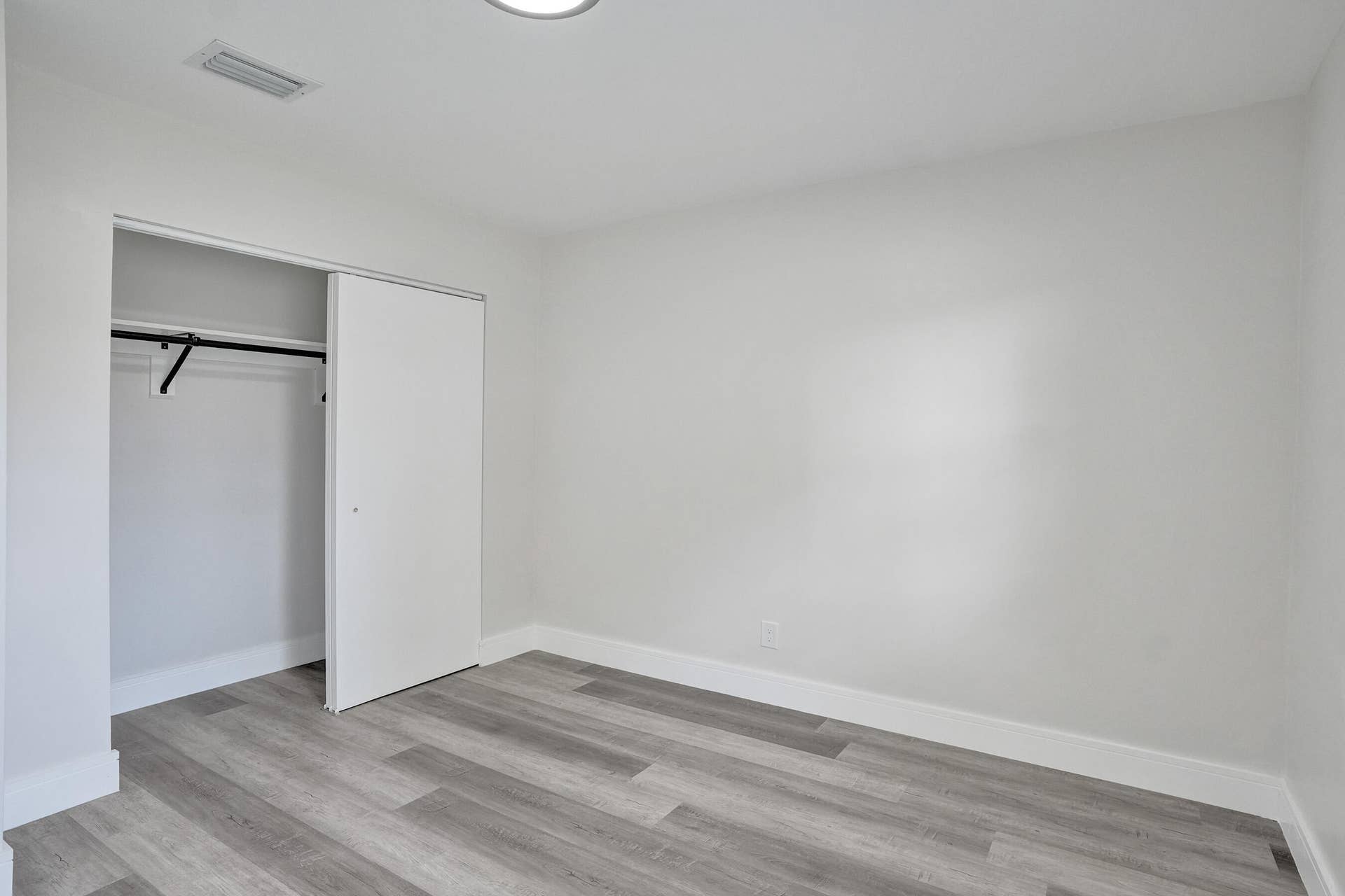 904 NW 51ST Street, Deerfield Beach, FL 33064 DSC01002