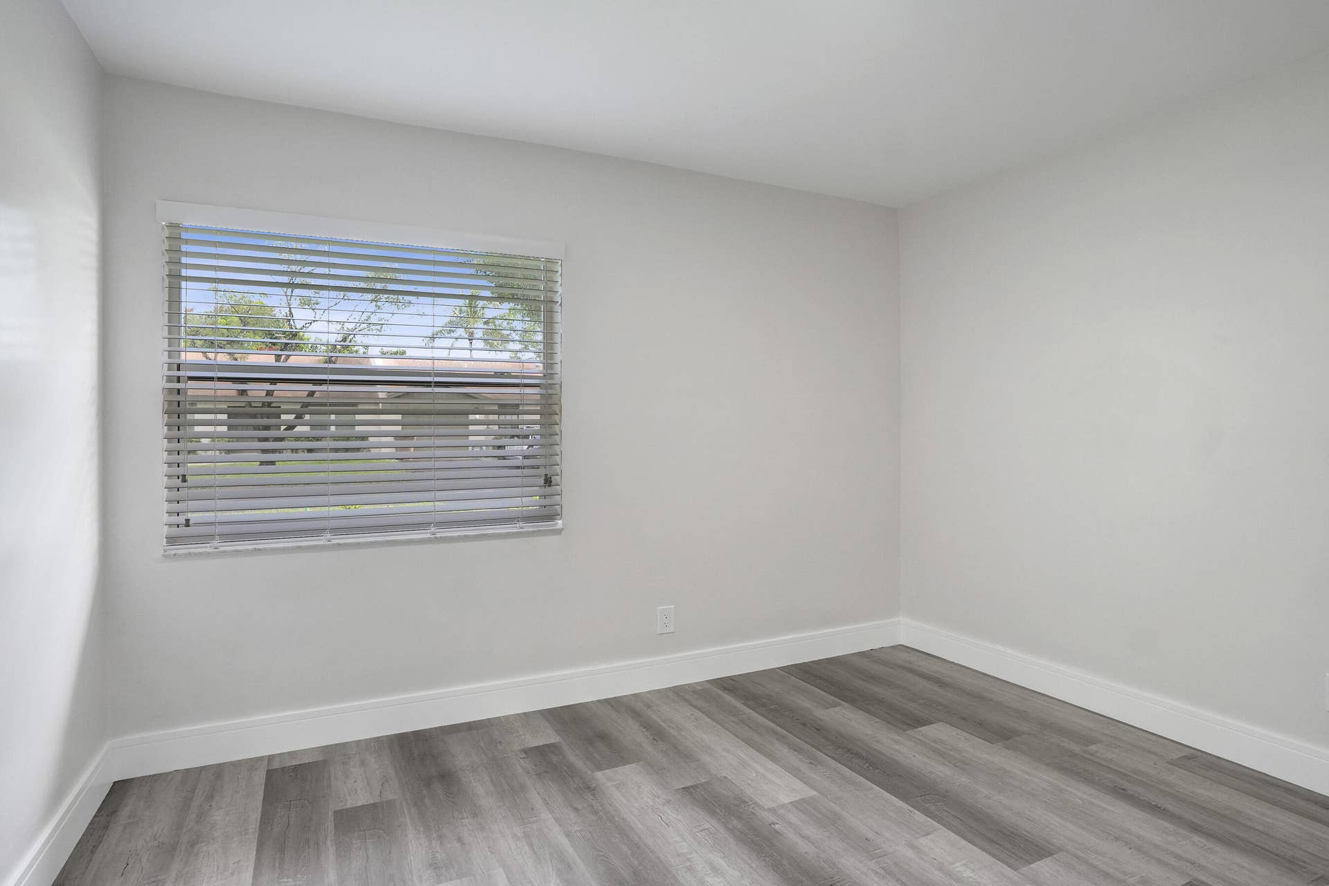 904 NW 51ST Street, Deerfield Beach, FL 33064 DSC00990