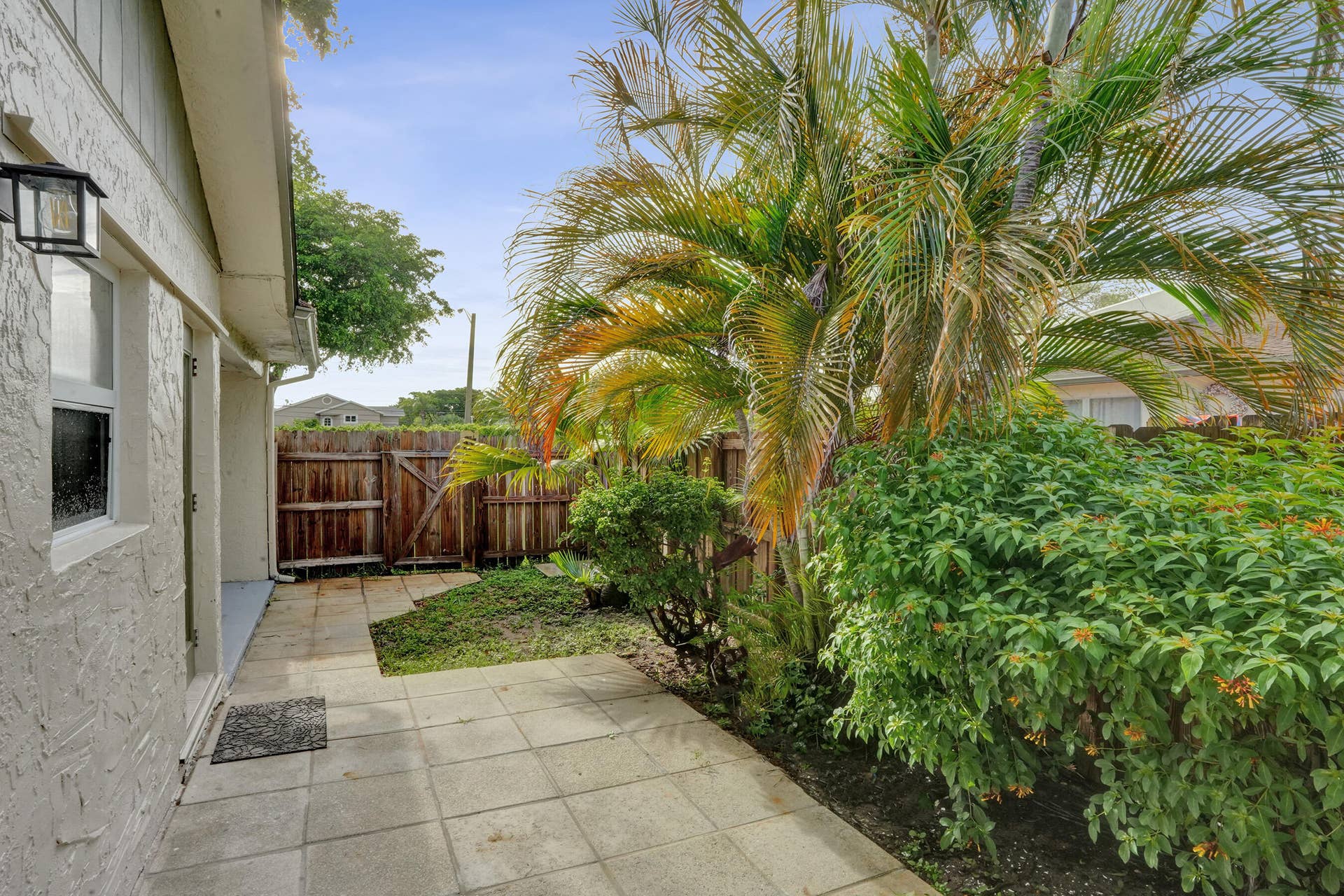 904 NW 51ST Street, Deerfield Beach, FL 33064 DSC01017