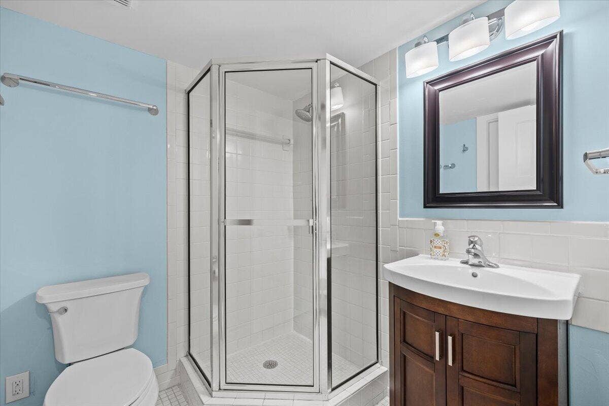 911 Ocean Drive, #601, Juno Beach, FL 33408 12-LUX_2156