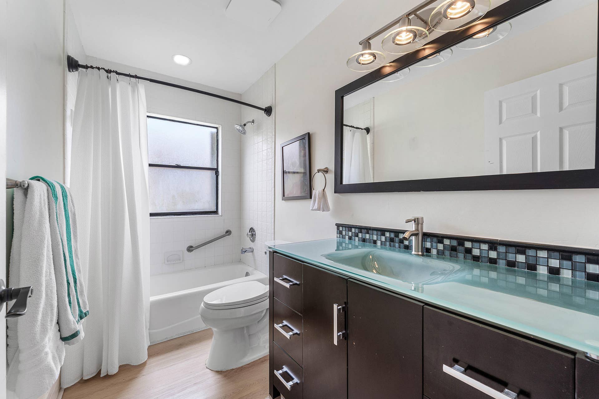 3155 NW 14th Street, Delray Beach, FL 33445 Guest Bathroom