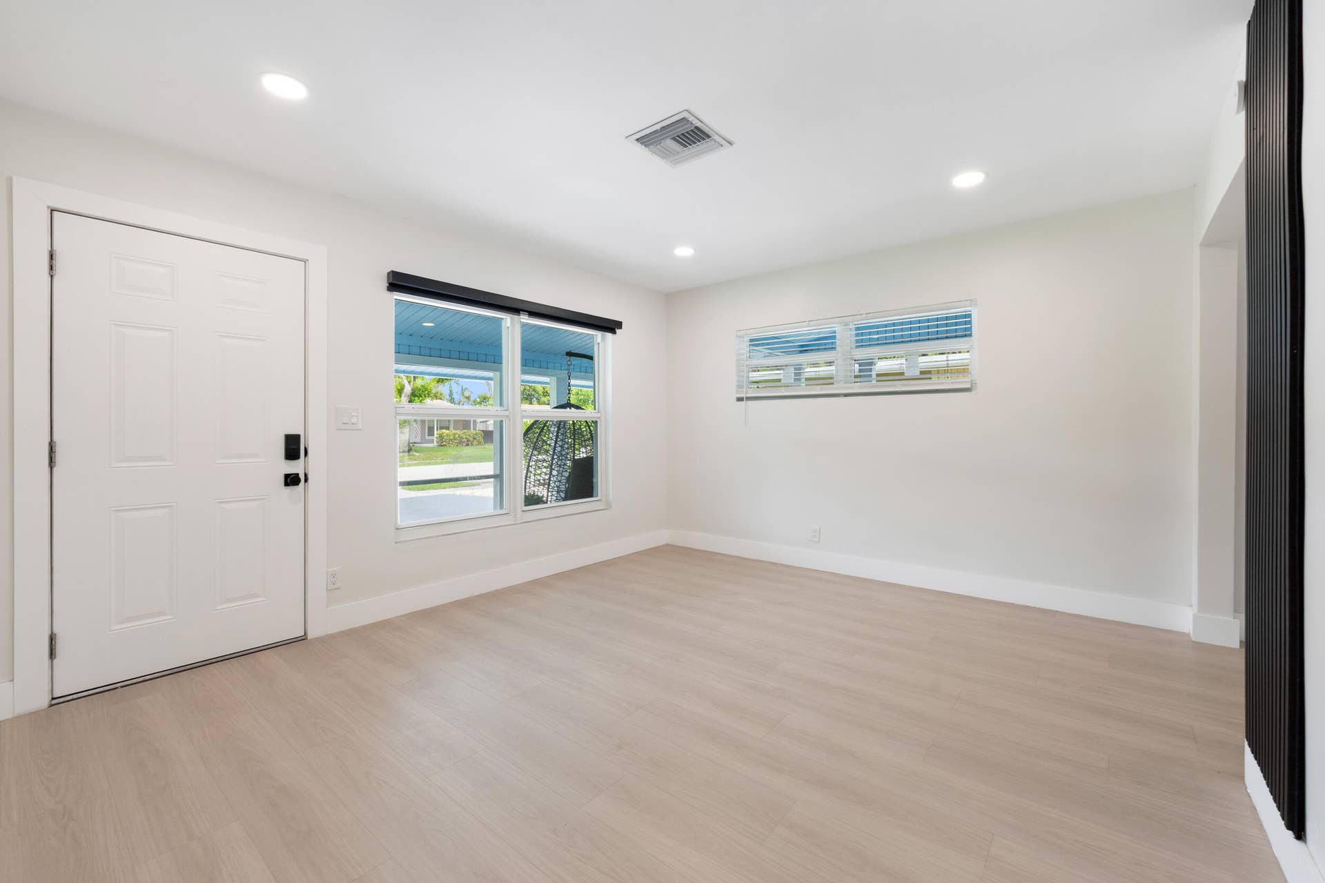 5296 NE 2nd Terrace, Oakland Park, FL 33334 Living Room