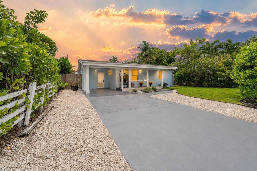 Property photo for 5296 NE 2nd Terrace, Oakland Park, FL