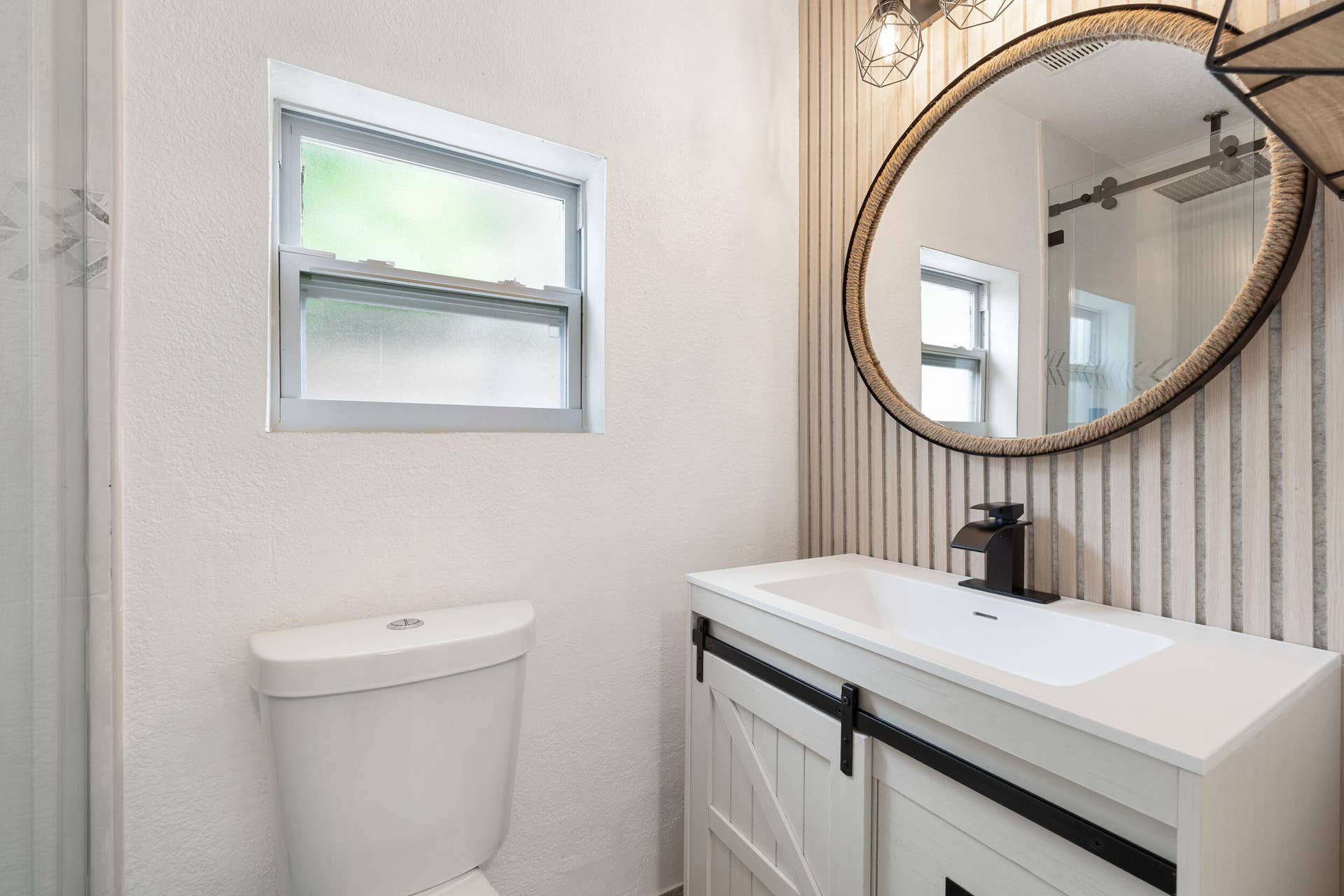 5296 NE 2nd Terrace, Oakland Park, FL 33334 Accessory Building Full Bathroom