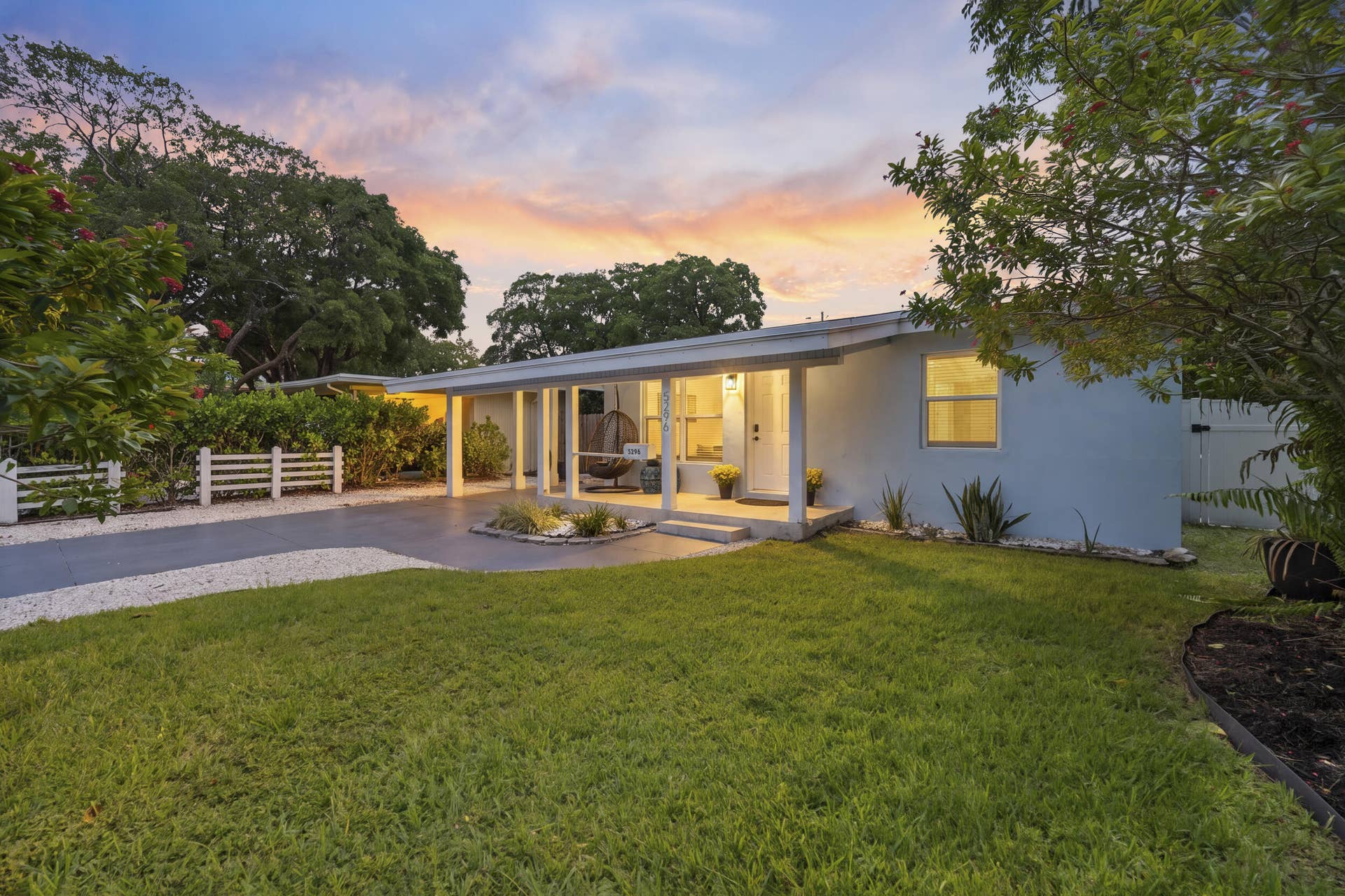 5296 NE 2nd Terrace, Oakland Park, FL 33334 Dusk Side Profile