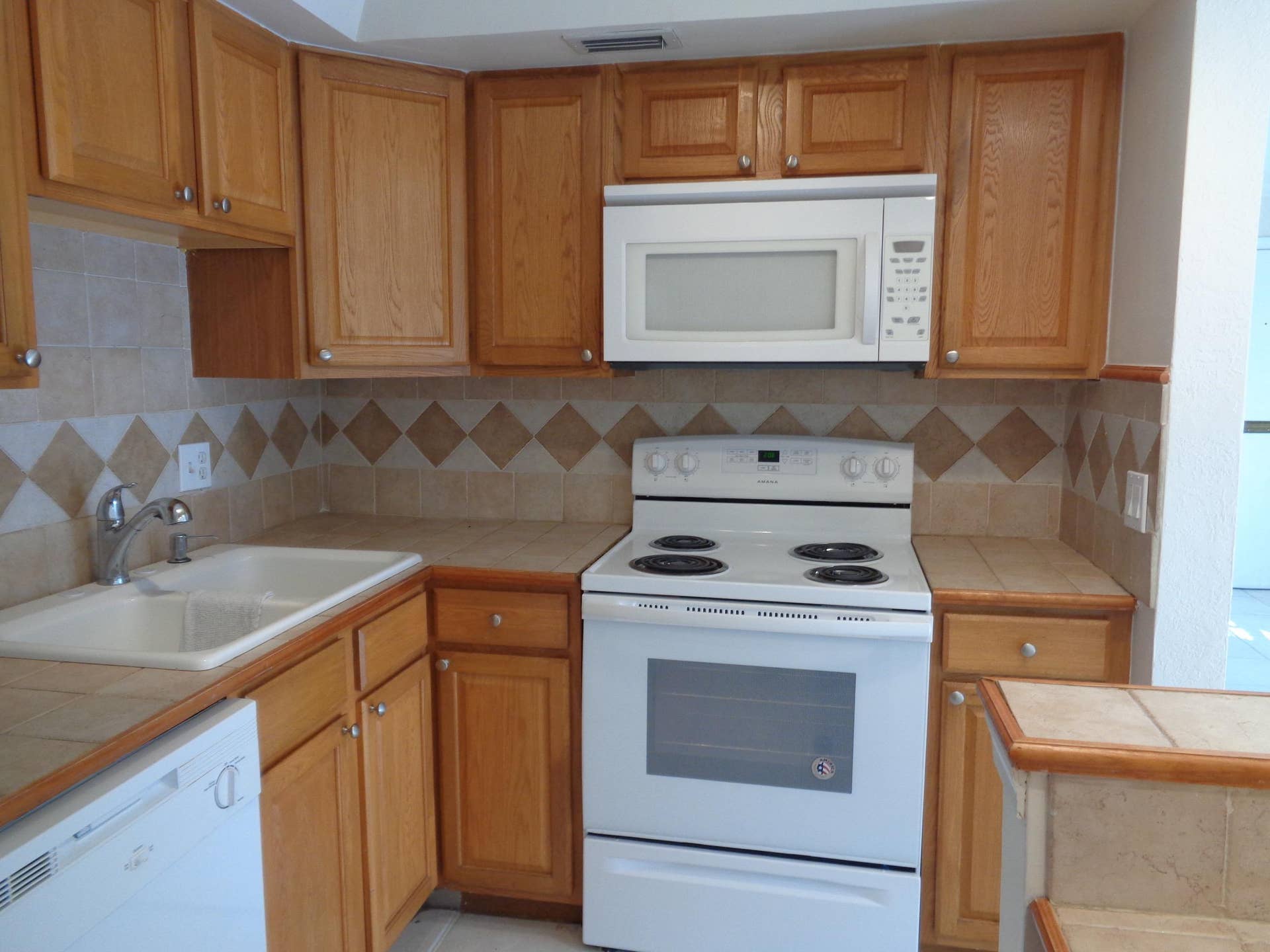 312 SOUTHWIND Drive, #104, North Palm Beach, FL 33408 5
