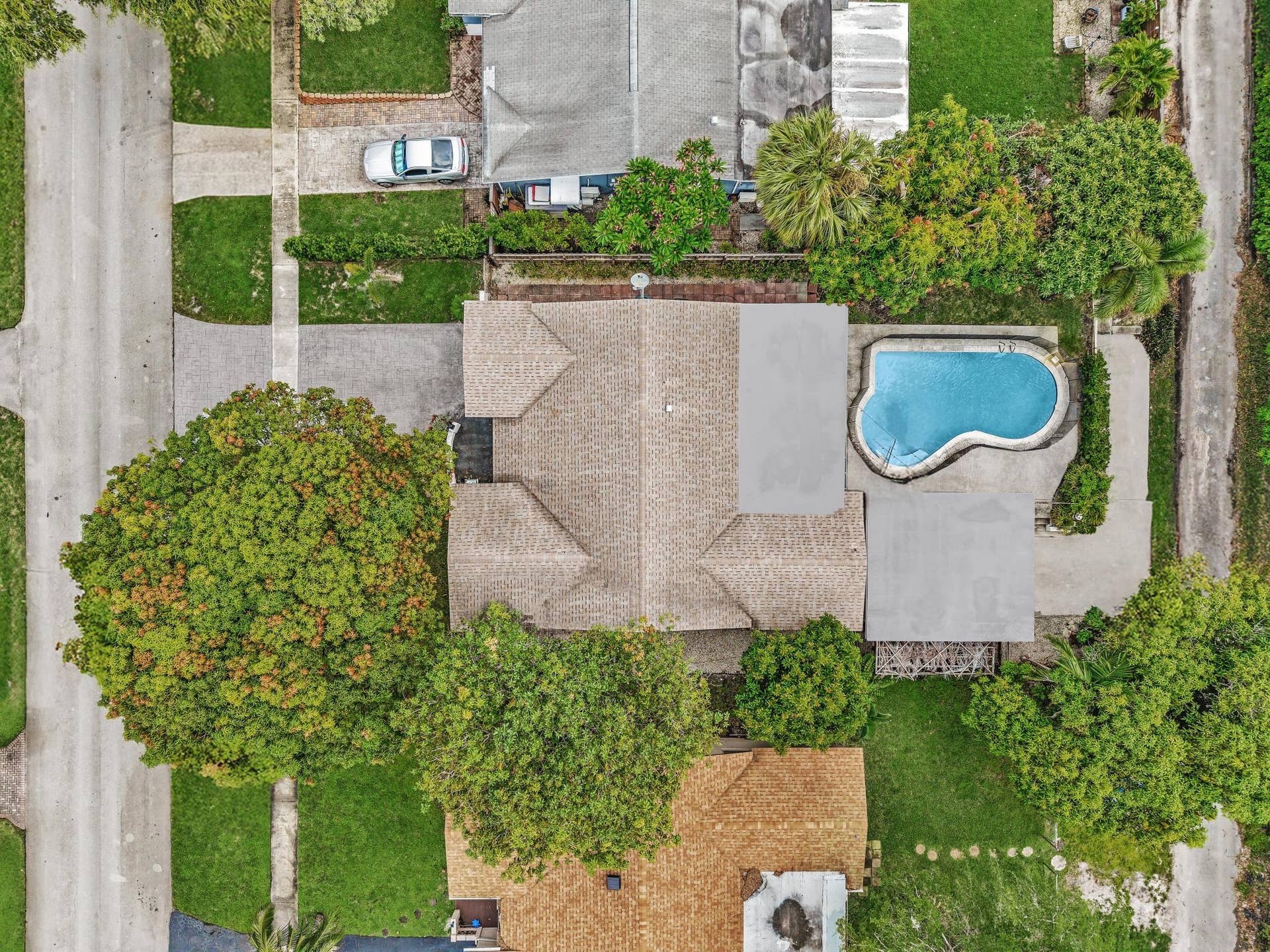 2001 N 52ND Avenue, Hollywood, FL 33021 DJI_20260805234359_0016_D_FPP