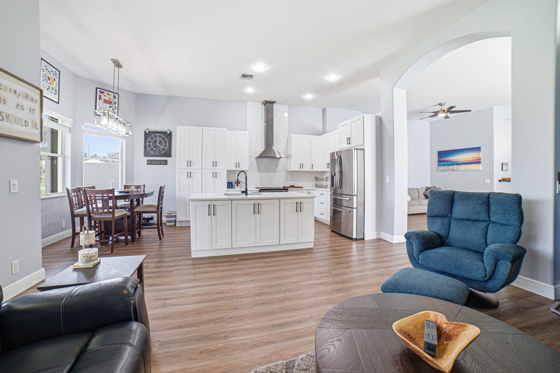 7272 Demedici Circle, Delray Beach, FL 33446 Livingroom-Kitchen