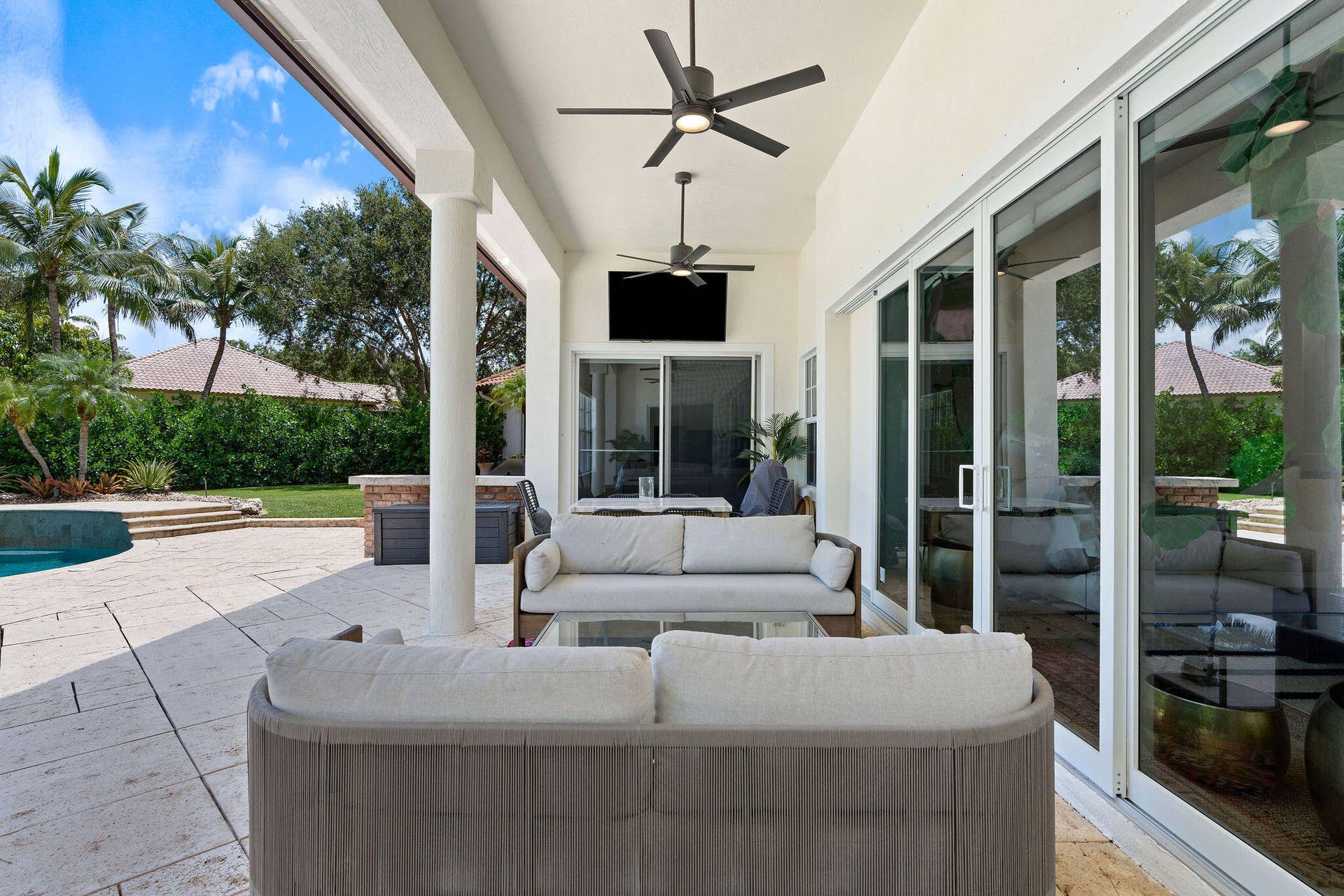4051 E Ridgeview Drive, Davie, FL 33330 PATIO