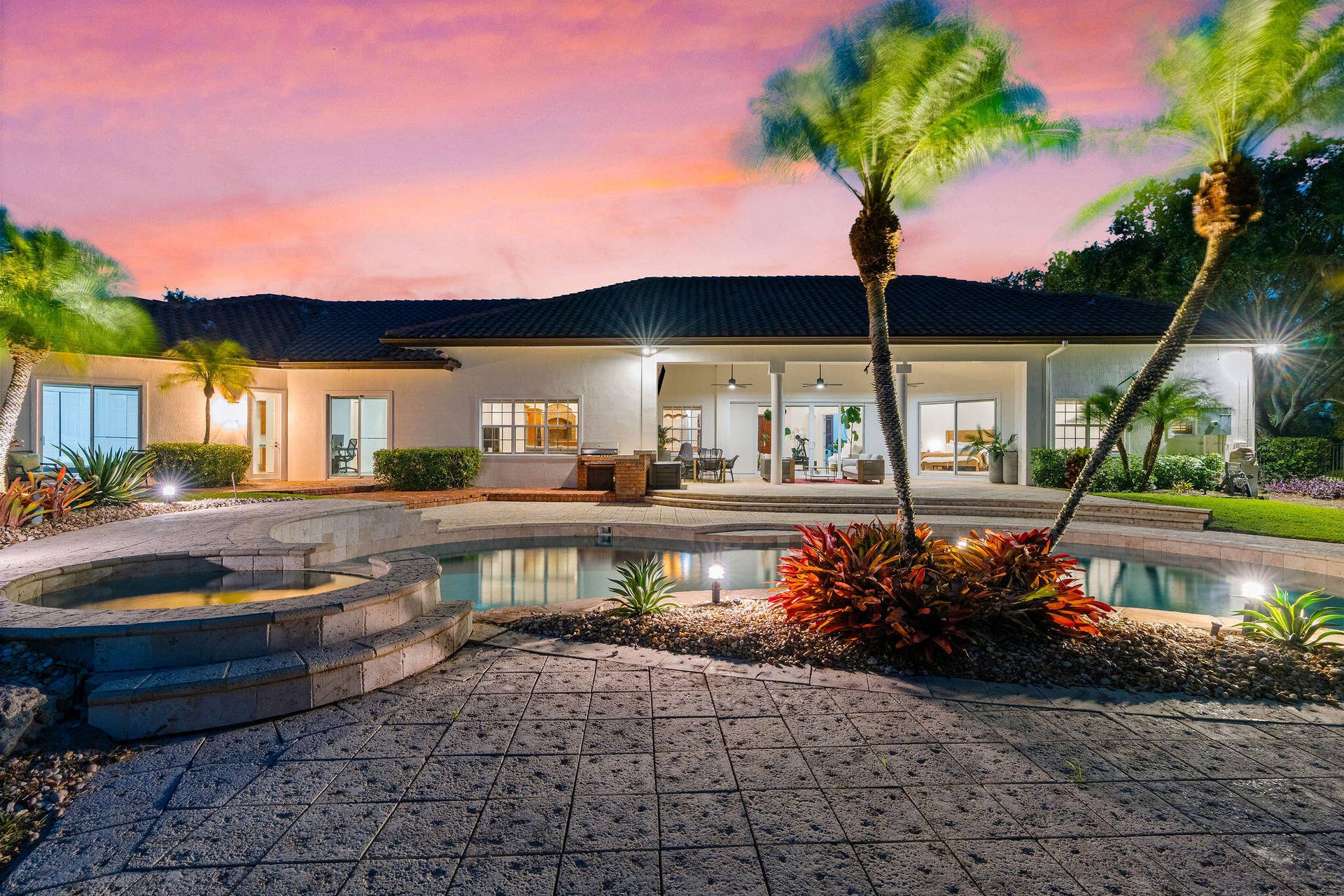 4051 E Ridgeview Drive, Davie, FL 33330 POOL/SPA