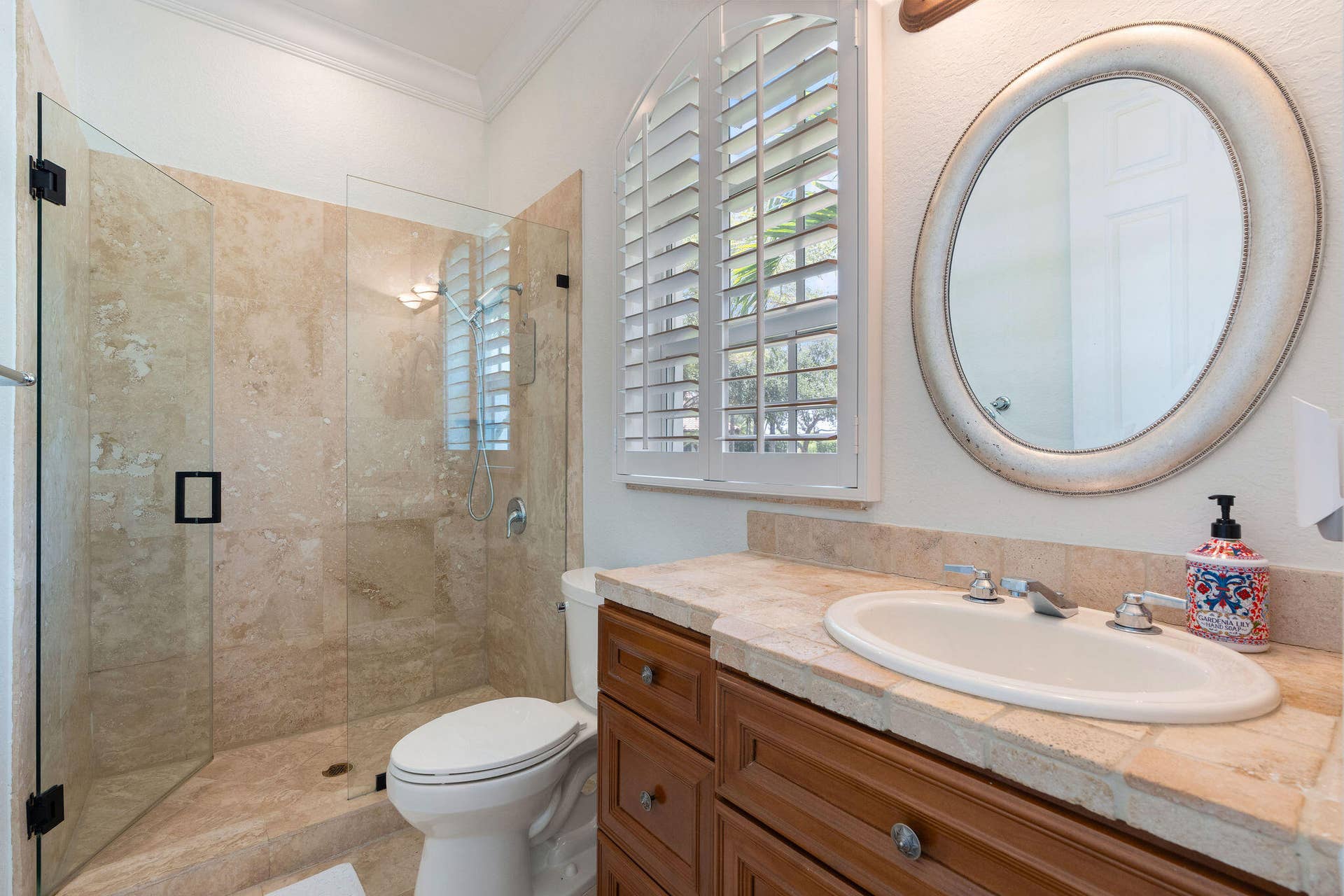 4051 E Ridgeview Drive, Davie, FL 33330 FULL BATHROOM