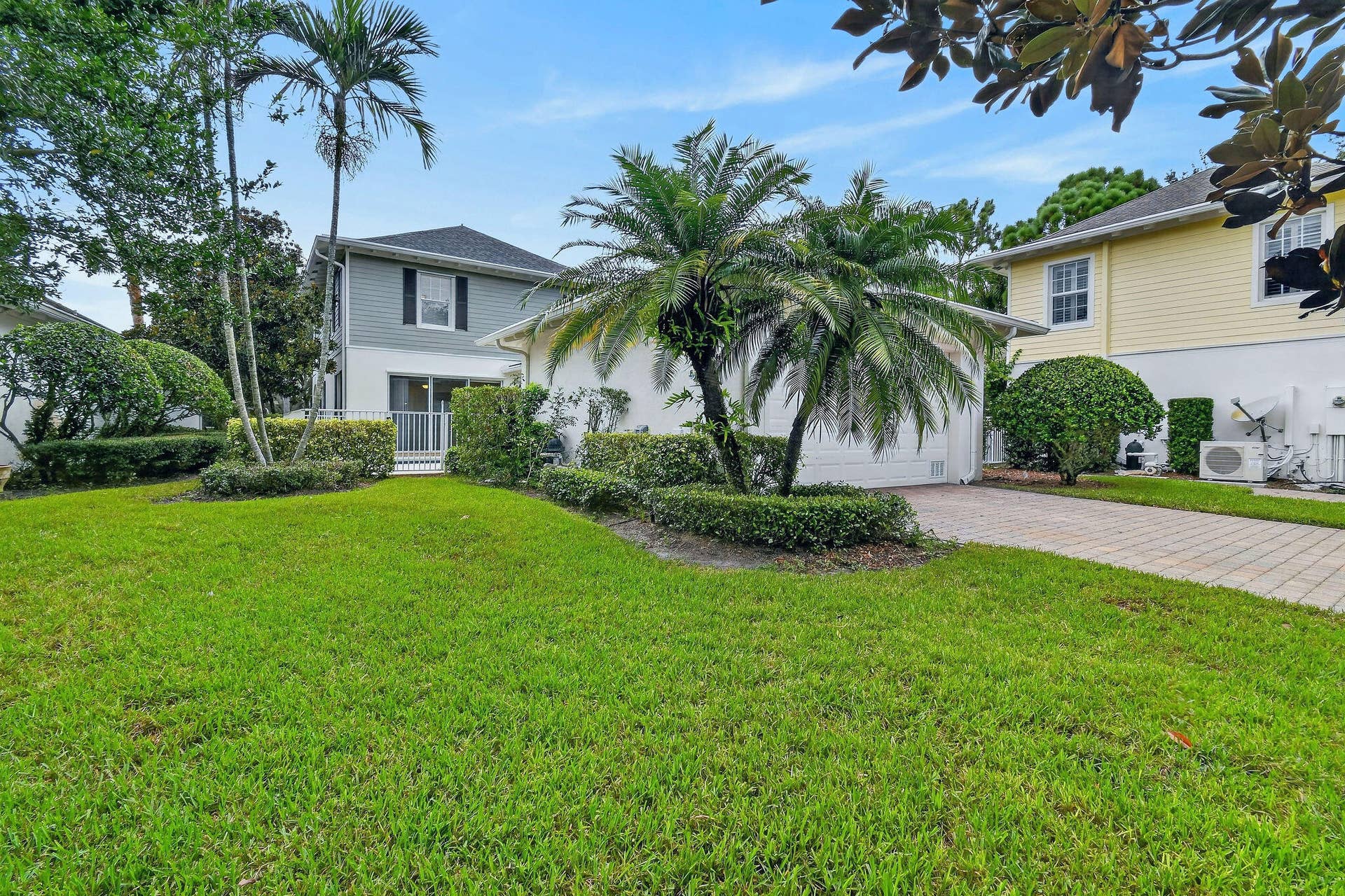303 Caravelle Drive, Jupiter, FL 33458 303CaravelleDr(71)