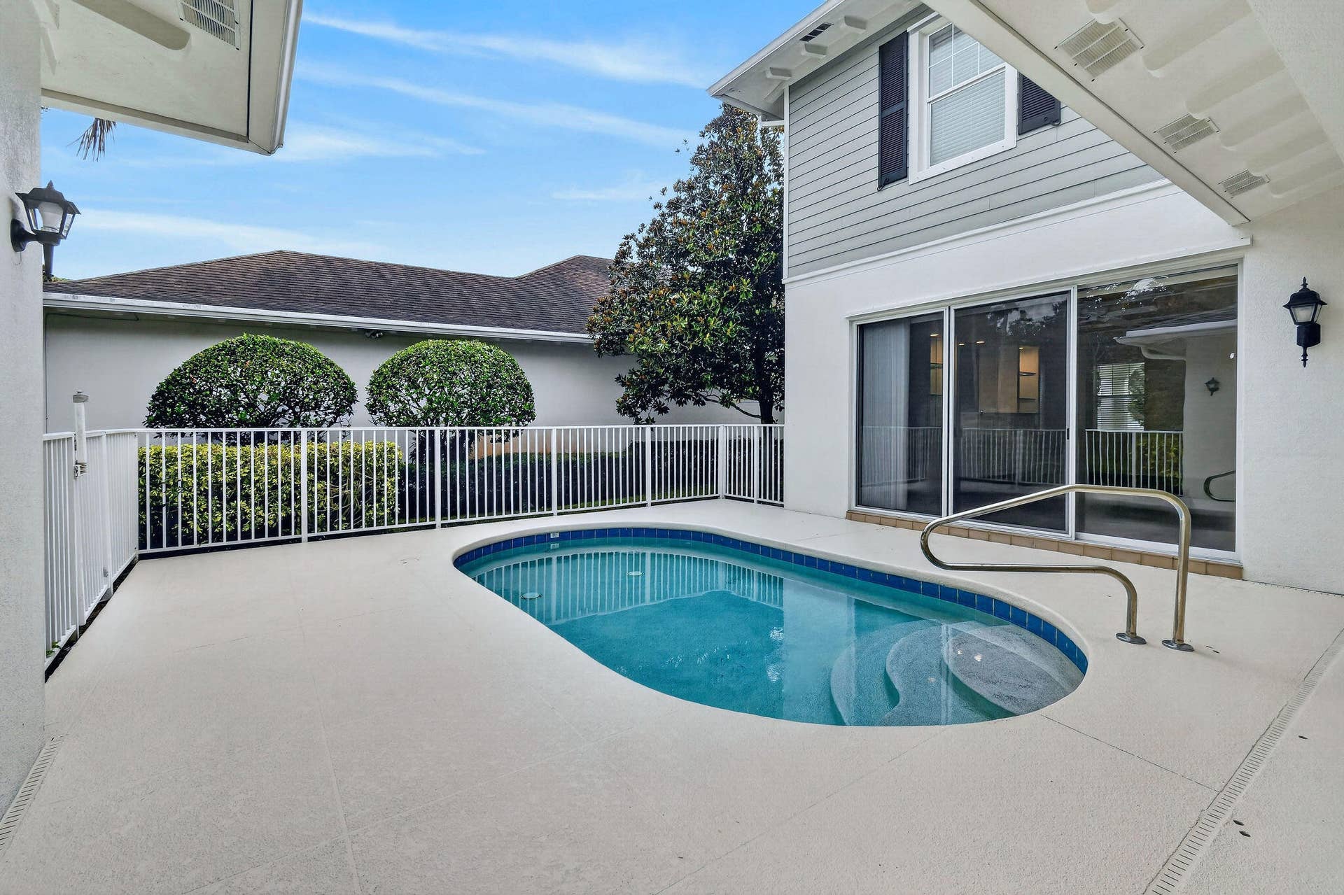 303 Caravelle Drive, Jupiter, FL 33458 303CaravelleDr(66)