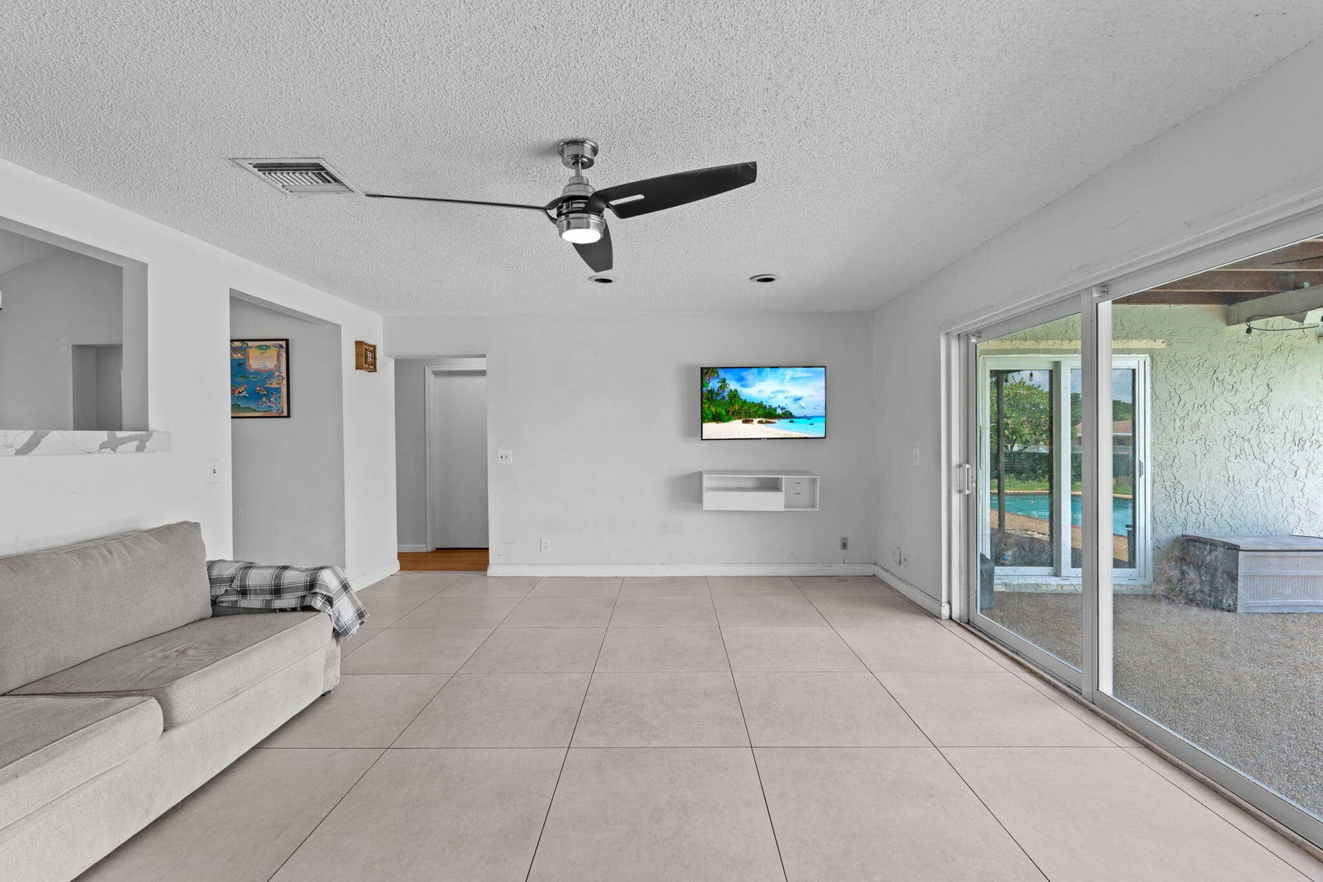 8560 NW 2nd Street, Coral Springs, FL 33071 27-web-or-mls-A7404130