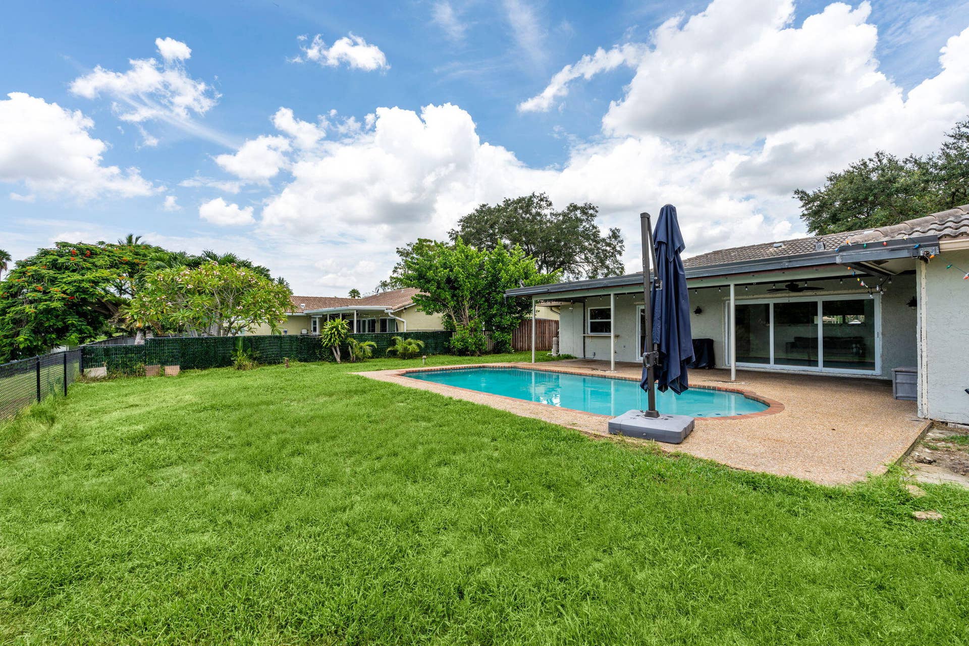 8560 NW 2nd Street, Coral Springs, FL 33071 48-web-or-mls-A7404201