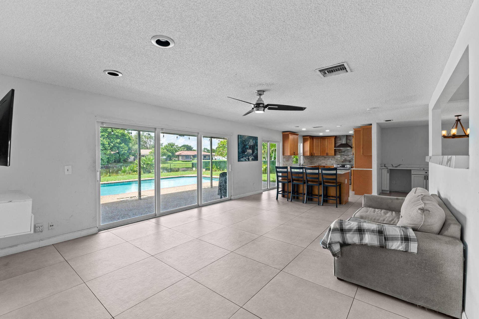 8560 NW 2nd Street, Coral Springs, FL 33071 24-web-or-mls-A7404121