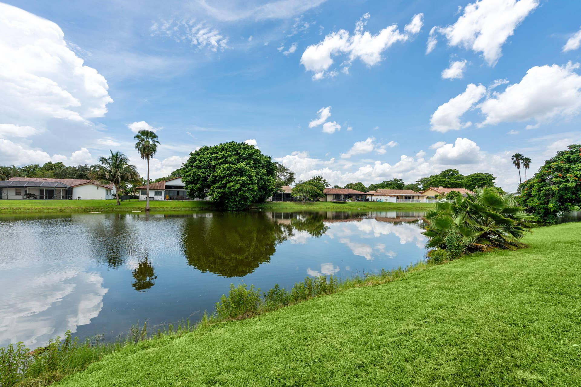 8560 NW 2nd Street, Coral Springs, FL 33071 49-web-or-mls-A7404202