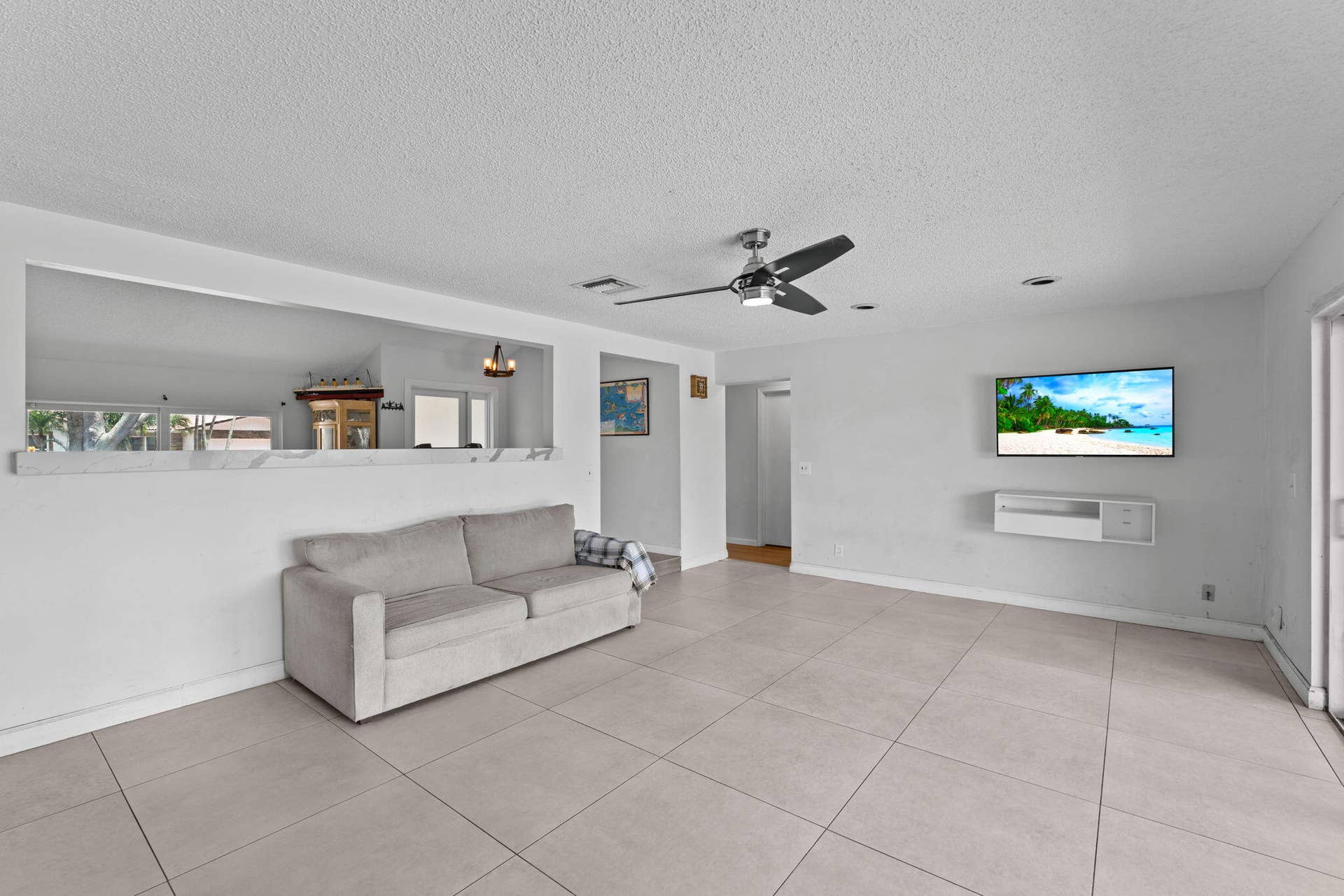 8560 NW 2nd Street, Coral Springs, FL 33071 25-web-or-mls-A7404127