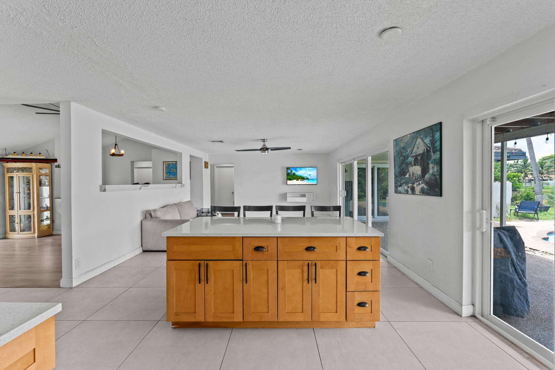 8560 NW 2nd Street, Coral Springs, FL 33071 22-web-or-mls-A7404160