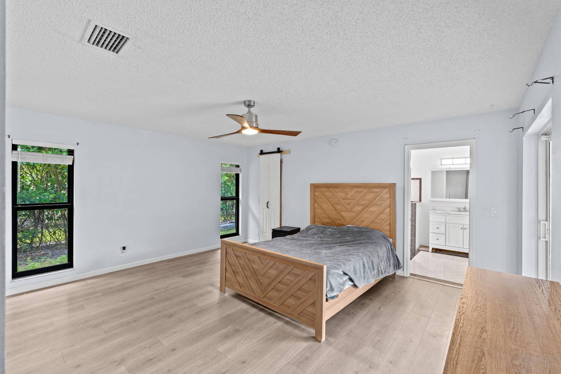 8560 NW 2nd Street, Coral Springs, FL 33071 28-web-or-mls-A7404179