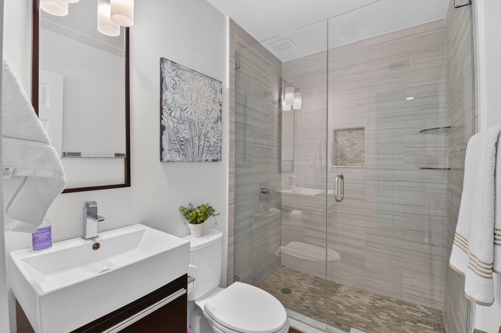 GUEST BATHROOM