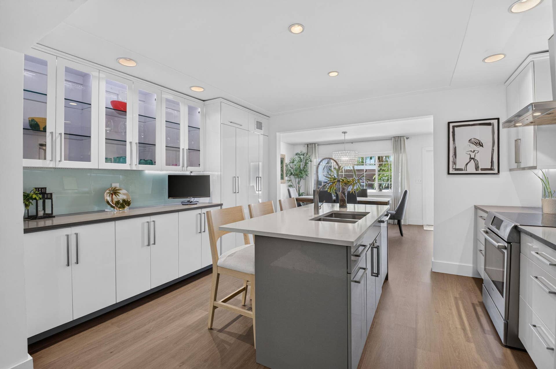 COMPLETELY UPDATED KITCHEN ALL NEUTRAL FINISHES