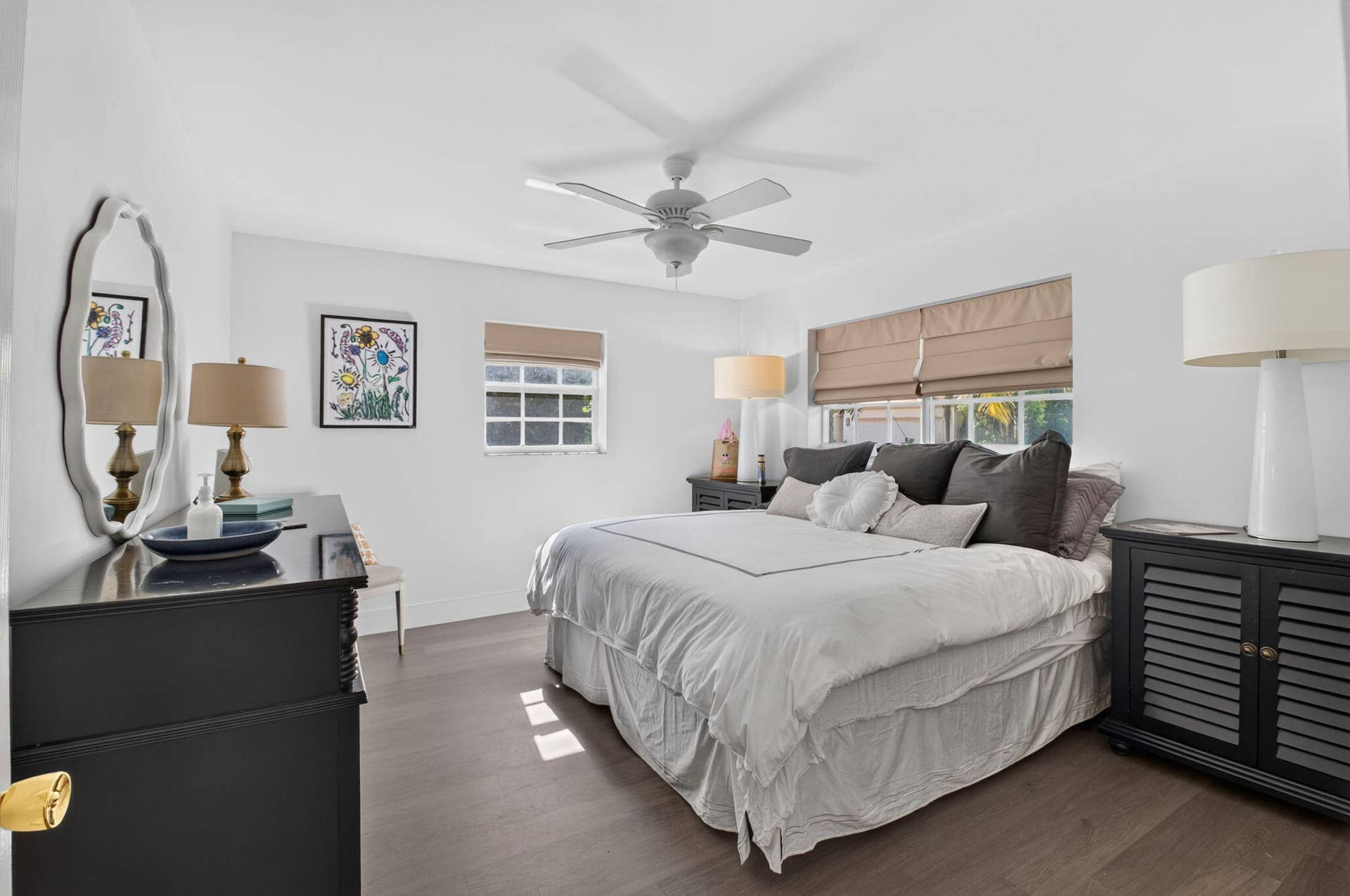 LARGE KING SIZED GUEST ROOM