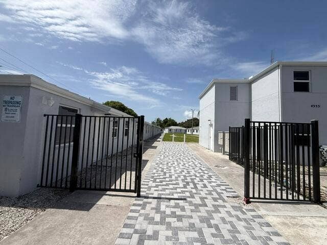 Property photo for 4393 Windsor Avenue, #24, West Palm Beach, FL