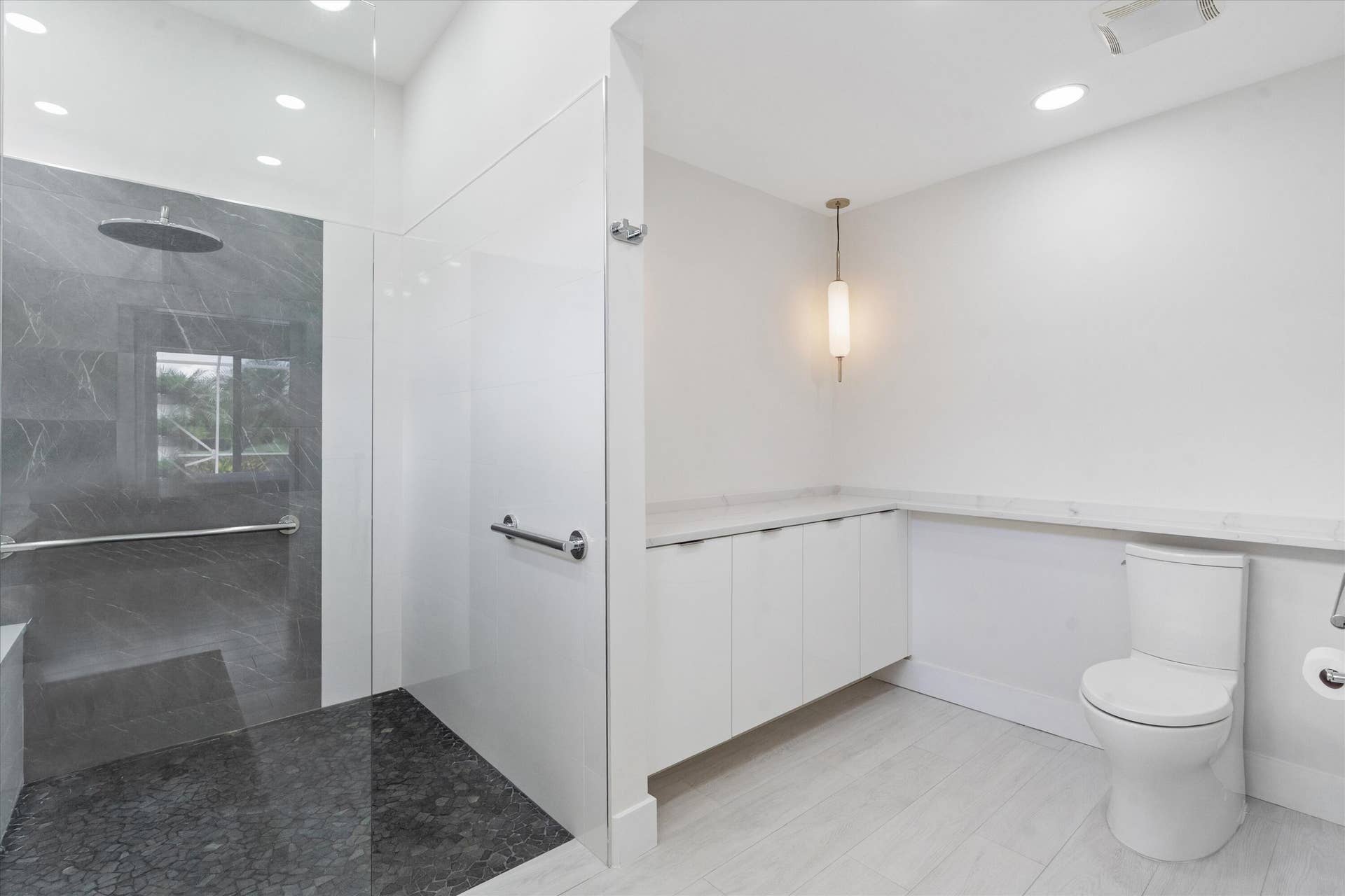 8170 Bob-O-Link Drive, West Palm Beach, FL 33412 primary bath