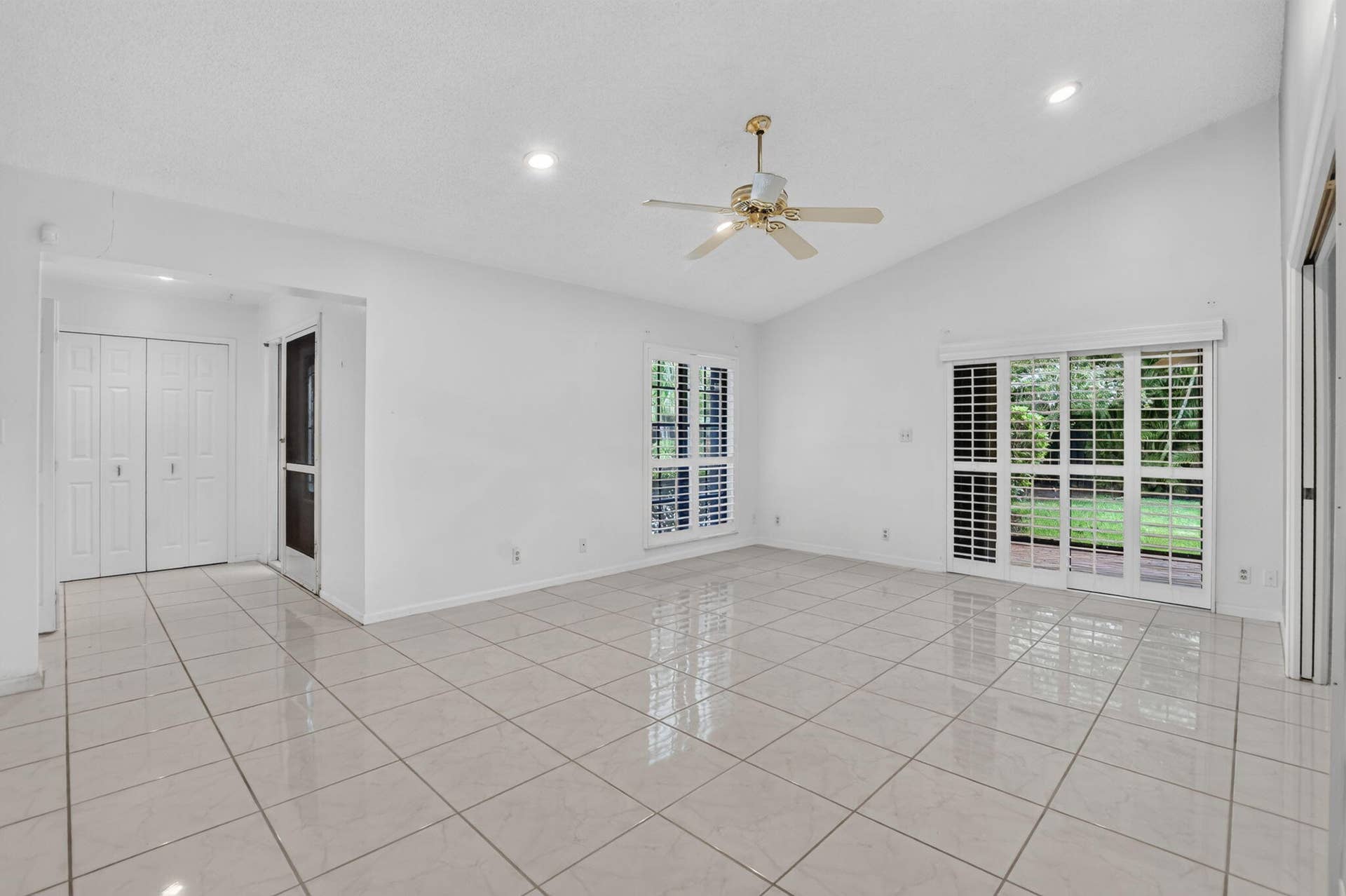 21718 San Simeon Circle, Boca Raton, FL 33433 15-web-or-mls-DSC_7805