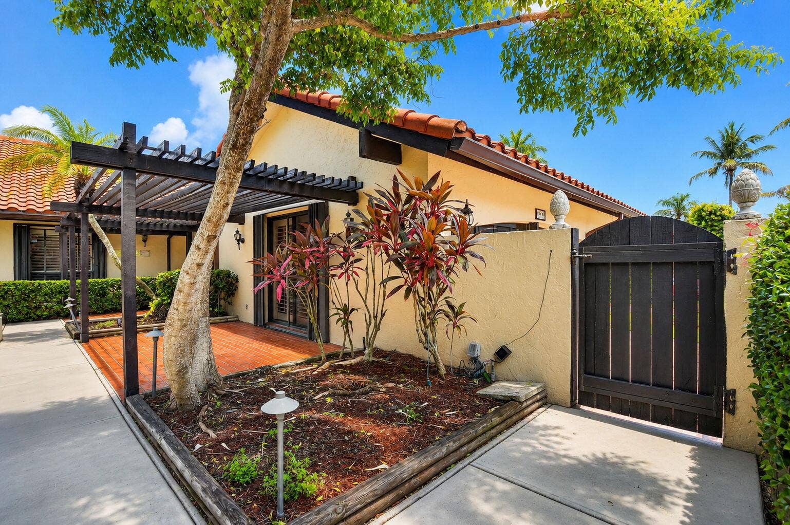 21718 San Simeon Circle, Boca Raton, FL 33433 3-web-or-mls-21718 San Simeon Cir (2)
