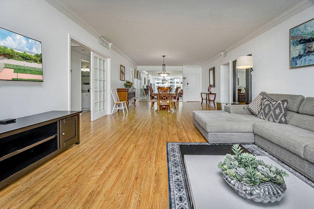 5601 Collins Avenue, #816, Miami Beach, FL 33140 0009_2842