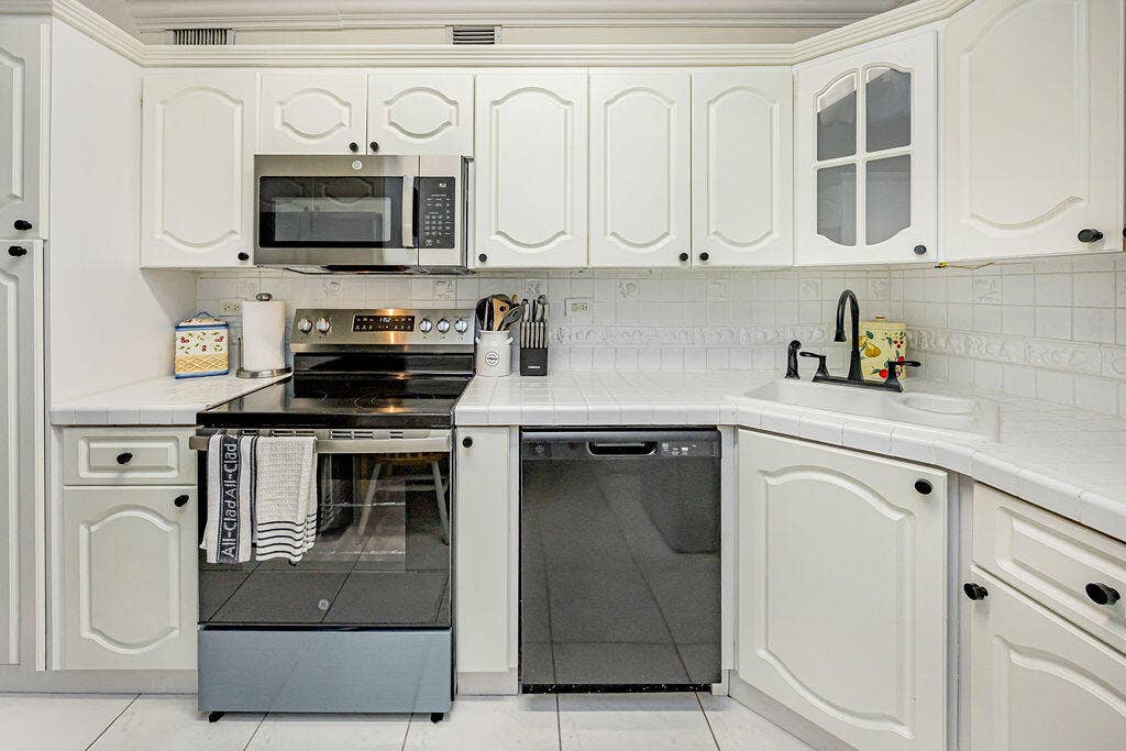 5601 Collins Avenue, #816, Miami Beach, FL 33140 0011_2794