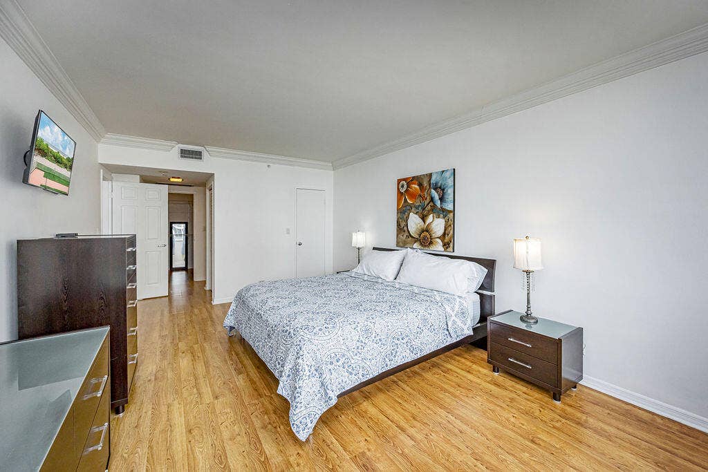 5601 Collins Avenue, #816, Miami Beach, FL 33140 0018_2898