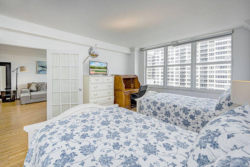 5601 Collins Avenue, #816, Miami Beach, FL 33140 0028_2943