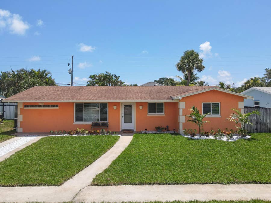 Property photo for 19005 SE SOUTHGATE Drive, Jupiter, FL