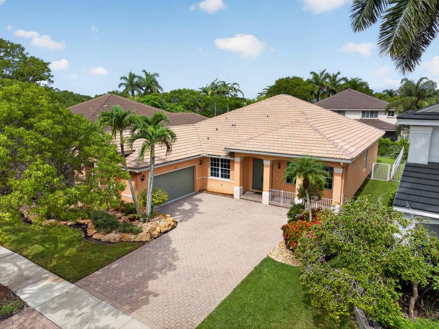 Property photo for 1169 Peregrine Way, Weston, FL