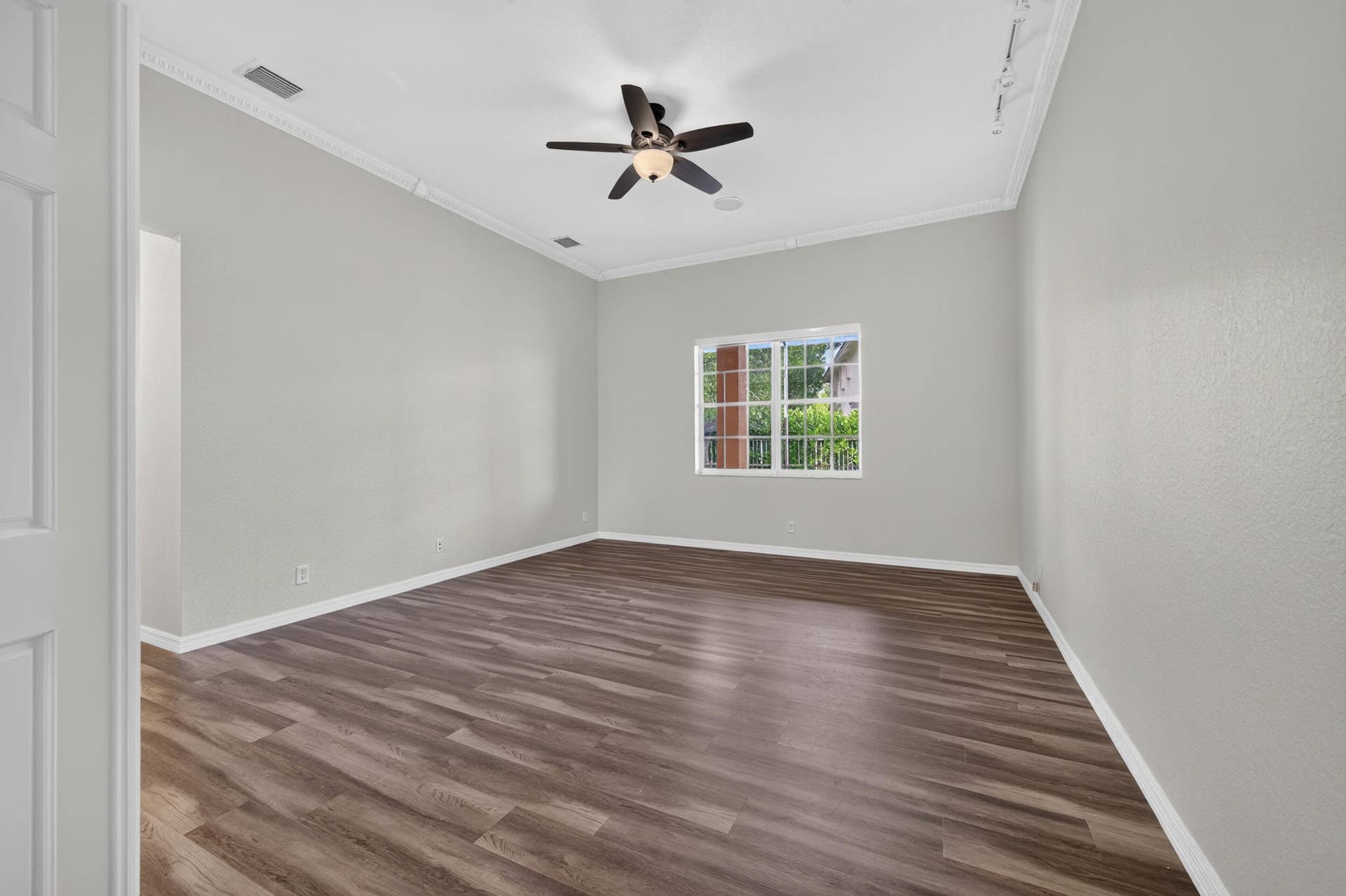 1169 Peregrine Way, Weston, FL 33327 1169-48