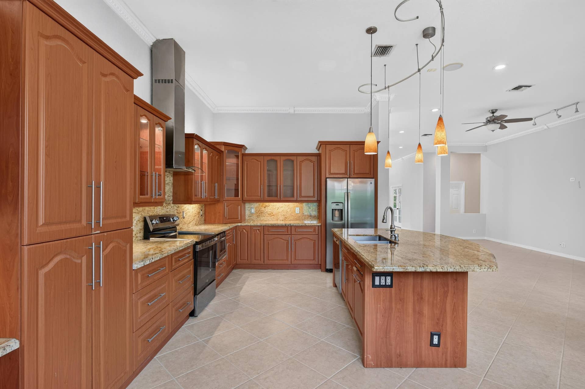 1169 Peregrine Way, Weston, FL 33327 1169-39