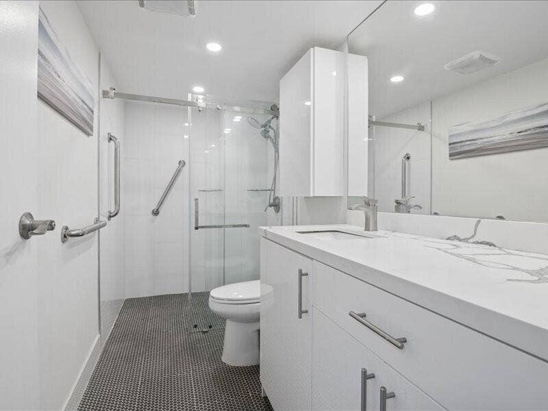 1370 S OCEAN Boulevard, #305, Pompano Beach, FL 33062 2nd Bathroom