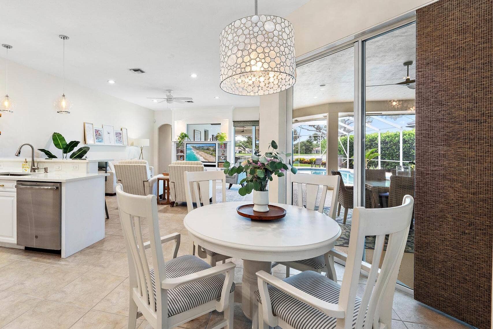 6768 Cypress Cove Circle, Jupiter, FL 33458 Breakfast Nook