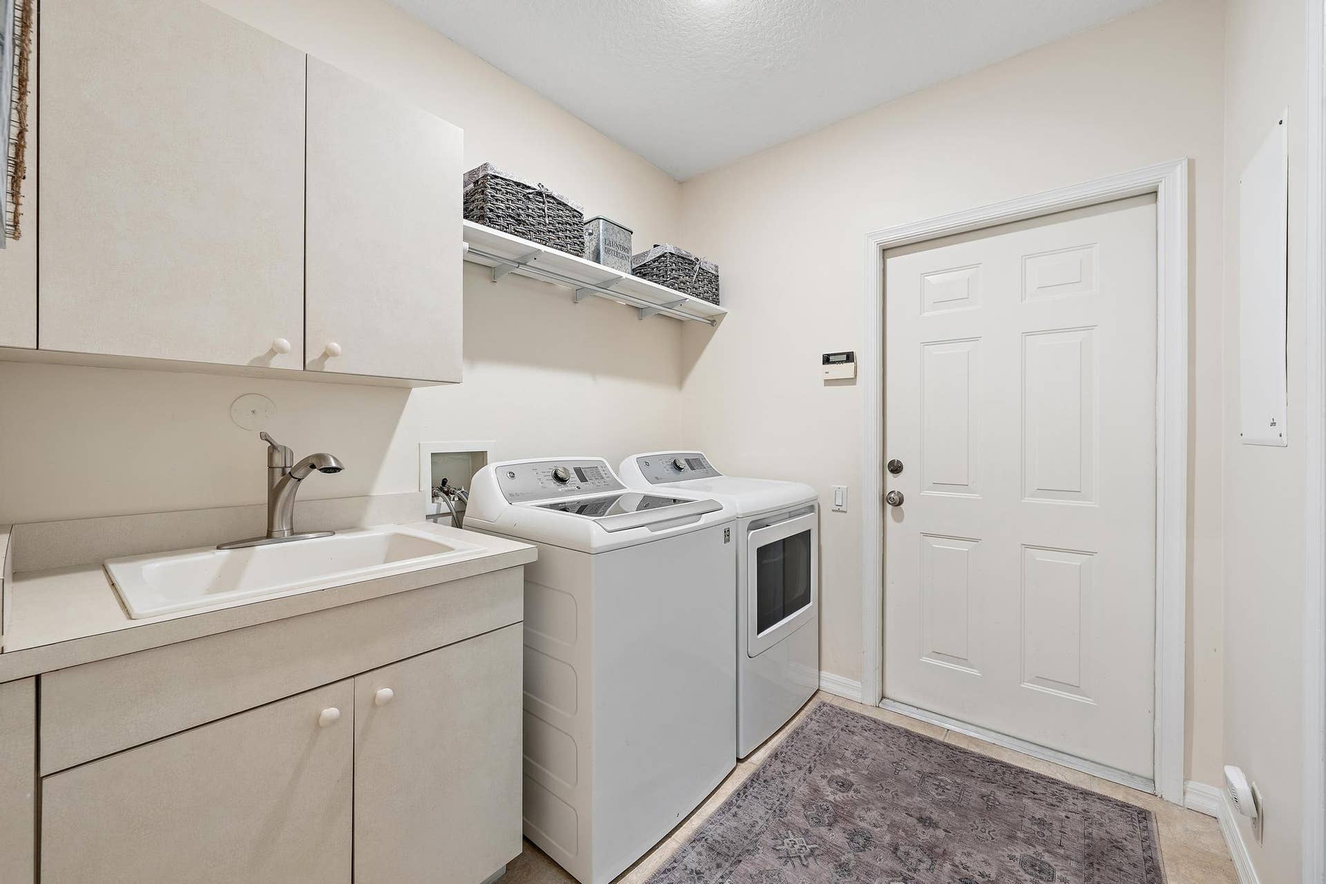 6768 Cypress Cove Circle, Jupiter, FL 33458 Laundry Room