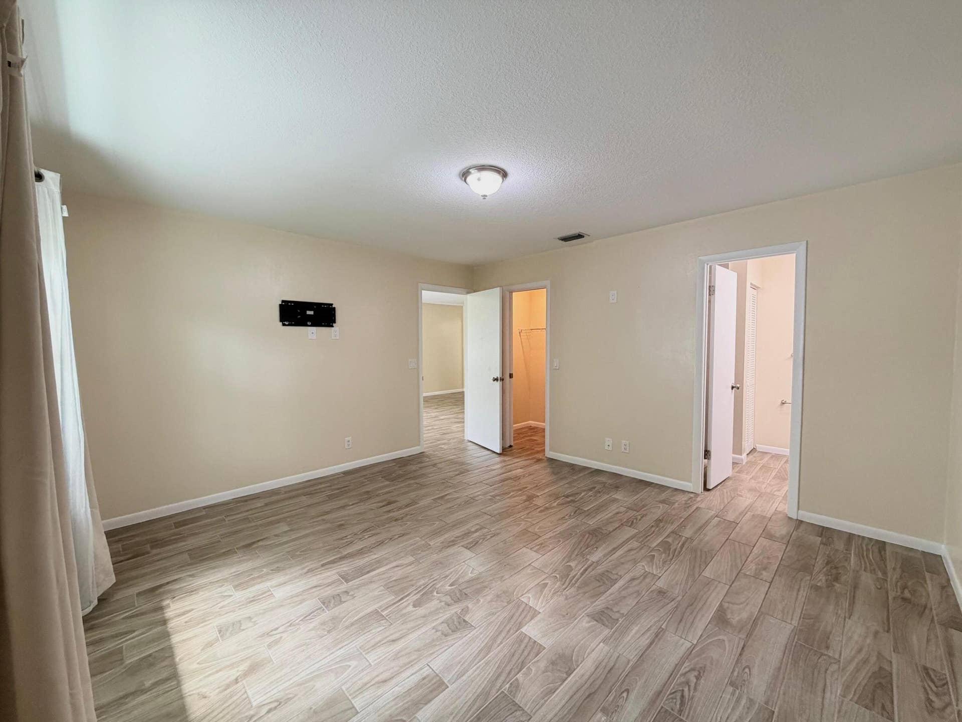 3794 SE County Line Road, #102, Jupiter, FL 33469 WhatsApp Image 2026-08-03 at 10.58.42 (1