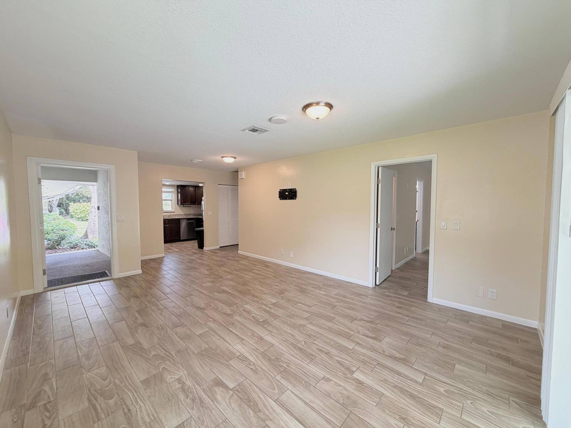 3794 SE County Line Road, #102, Jupiter, FL 33469 WhatsApp Image 2026-08-03 at 10.57.46