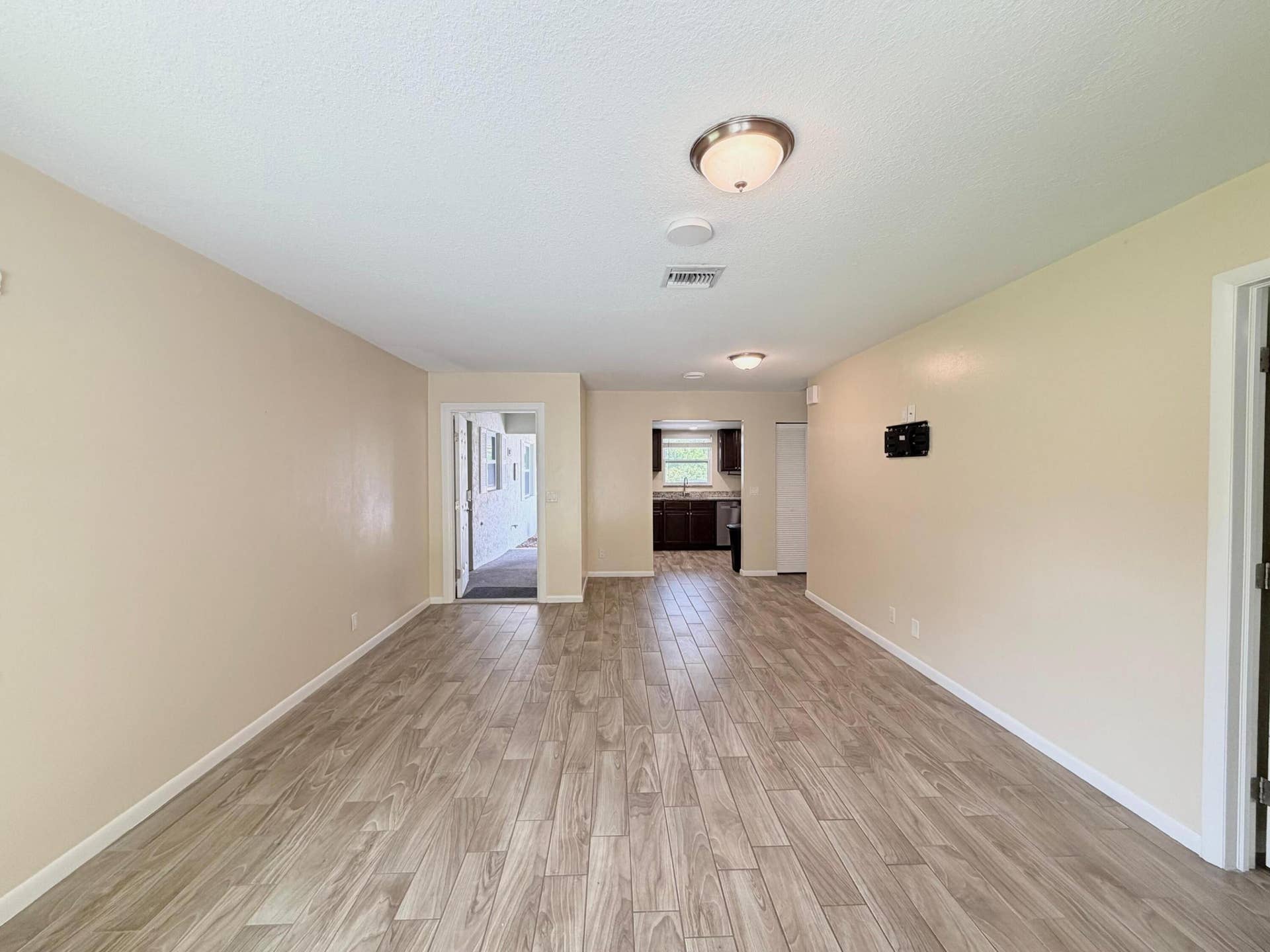 3794 SE County Line Road, #102, Jupiter, FL 33469 WhatsApp Image 2026-08-03 at 10.58.35
