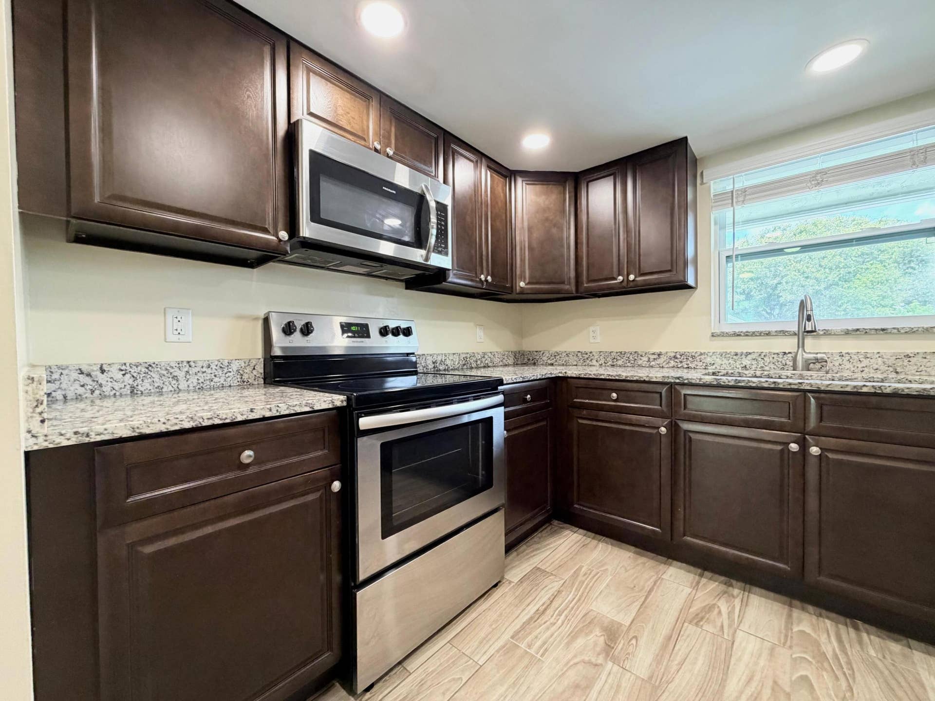 3794 SE County Line Road, #102, Jupiter, FL 33469 WhatsApp Image 2026-08-03 at 10.58.36 (1