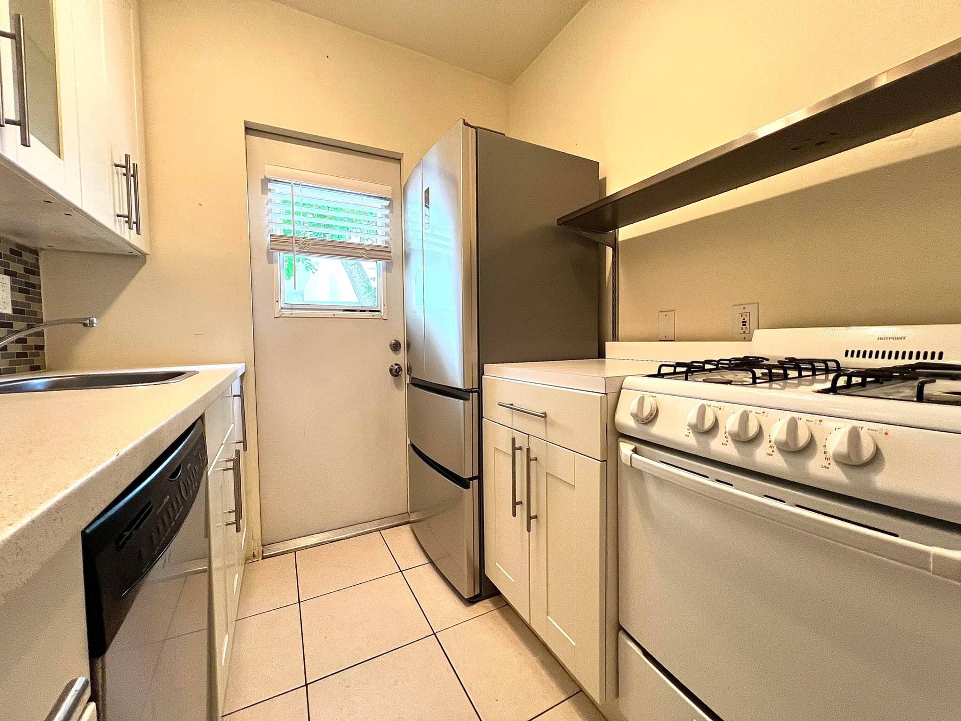 817 NE 16TH Terrace, #2, Fort Lauderdale, FL 33304 IMG_1222