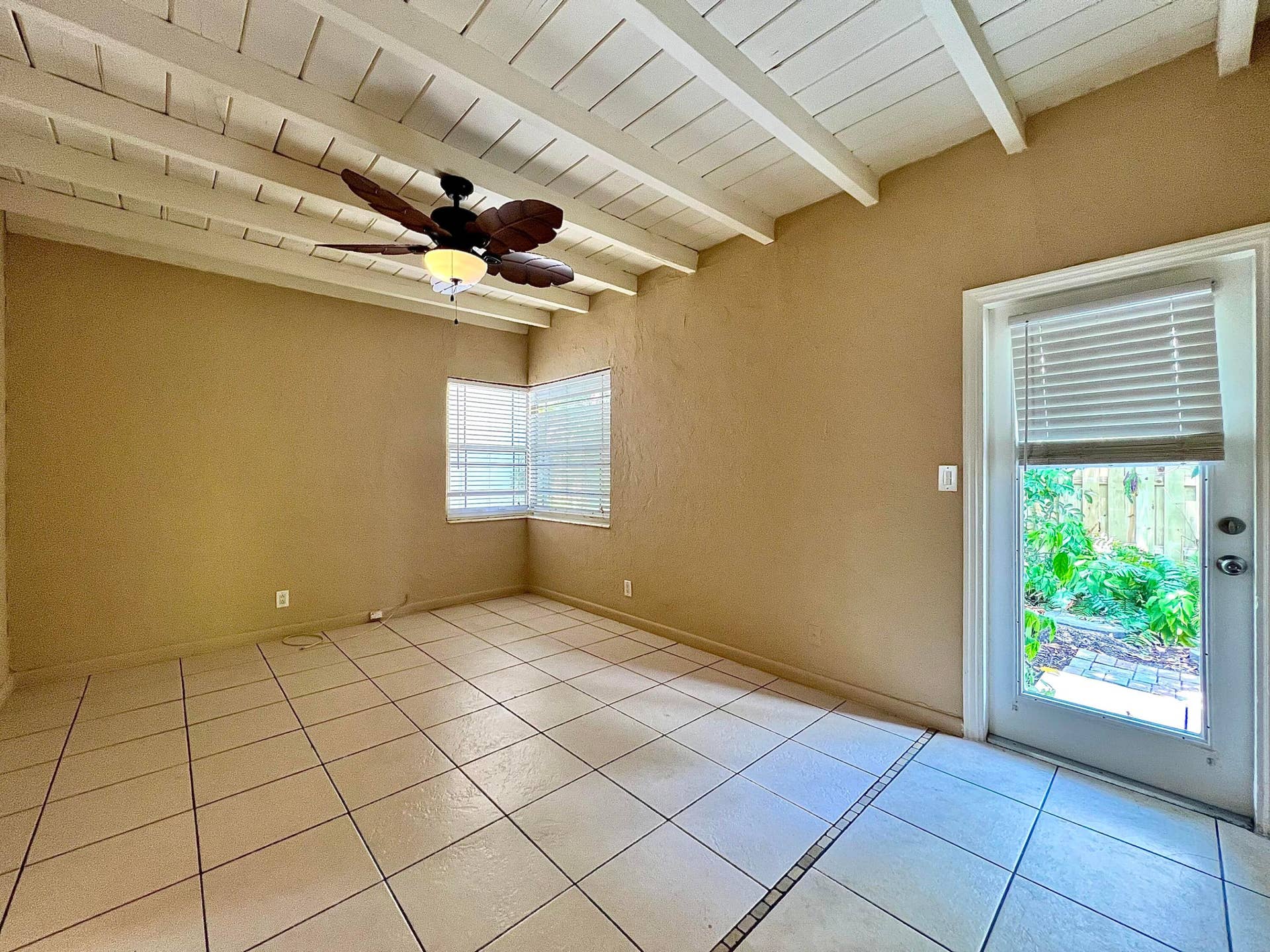 817 NE 16TH Terrace, #2, Fort Lauderdale, FL 33304 IMG_1228