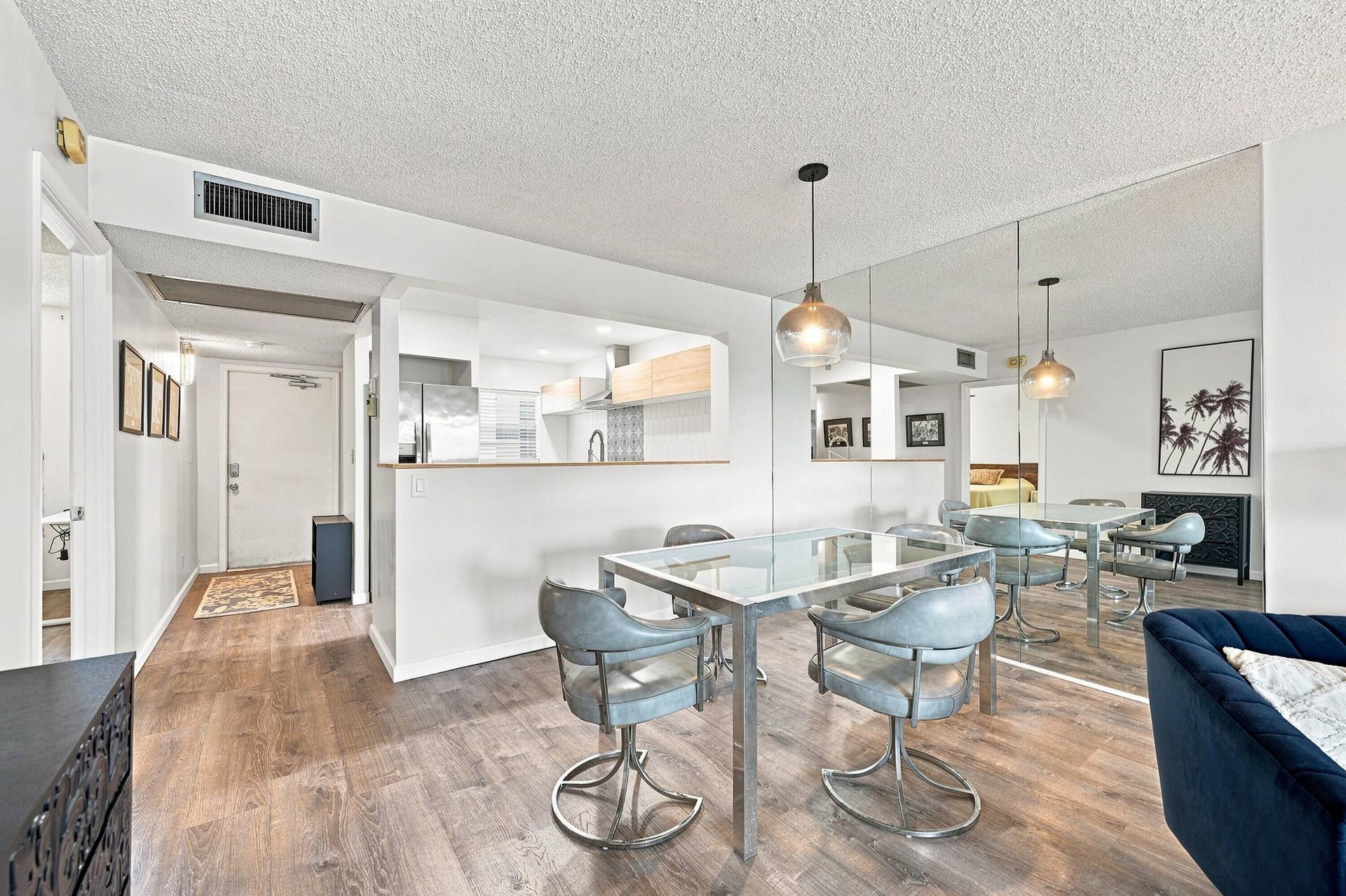 12_dining area