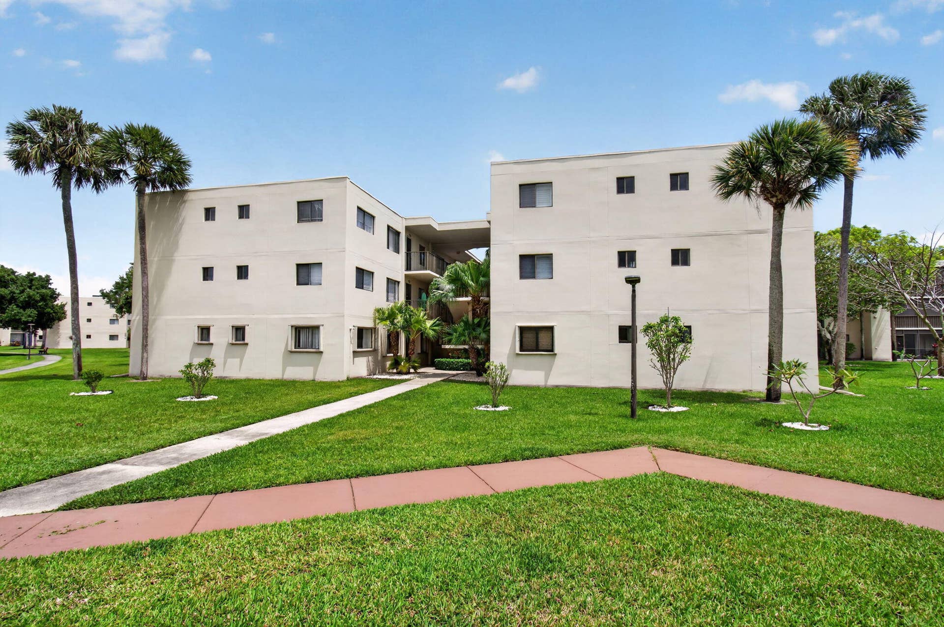 5340 Las Verdes Cr Las Verdes Circle, #109, Delray Beach, FL 33484 48-web-or-mls-DSC_7032